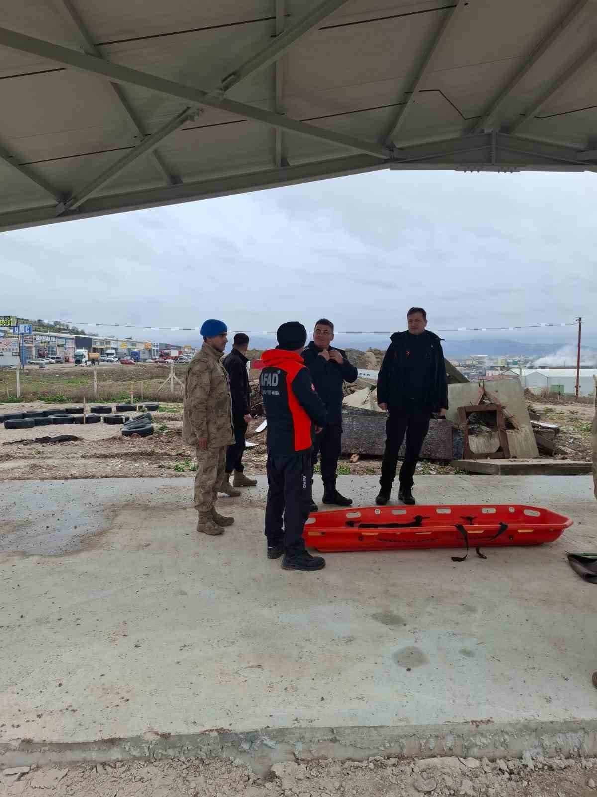 AFAD’dan jandarma komandolara arama ve kurtarma eğitimi
