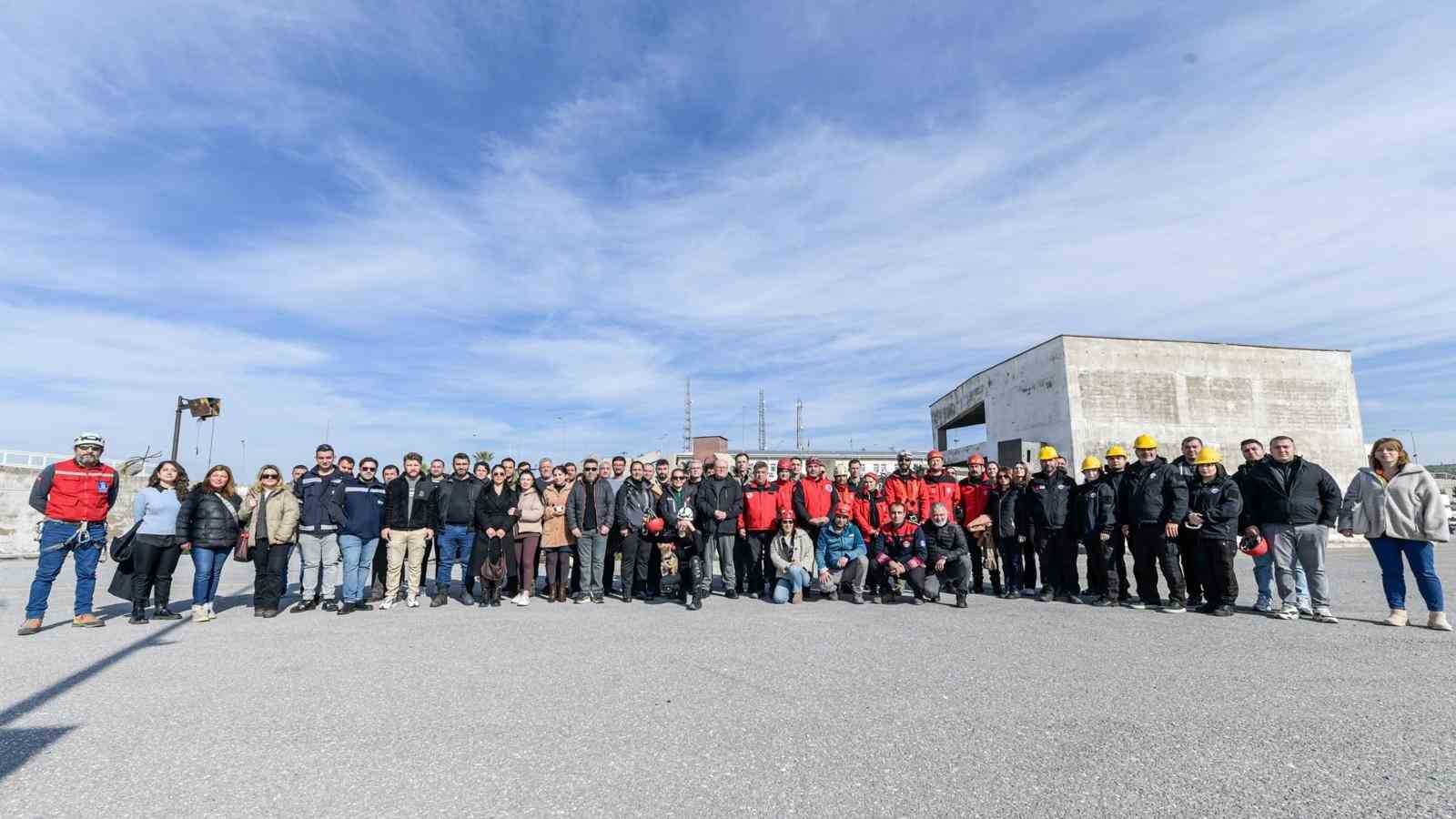 Afetlerde mahsur kalan hayvanlar unutulmayacak
