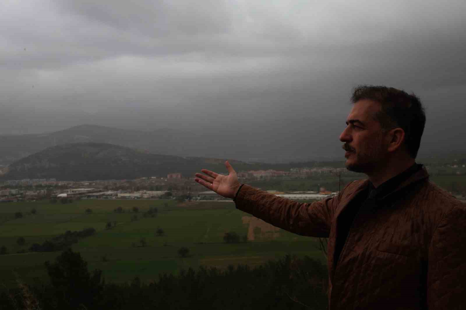 Afrika toz bulutu Muğla semalarını siyaha bürüdü
Afrika toz bulutu Muğla semalarını siyaha bürüdü