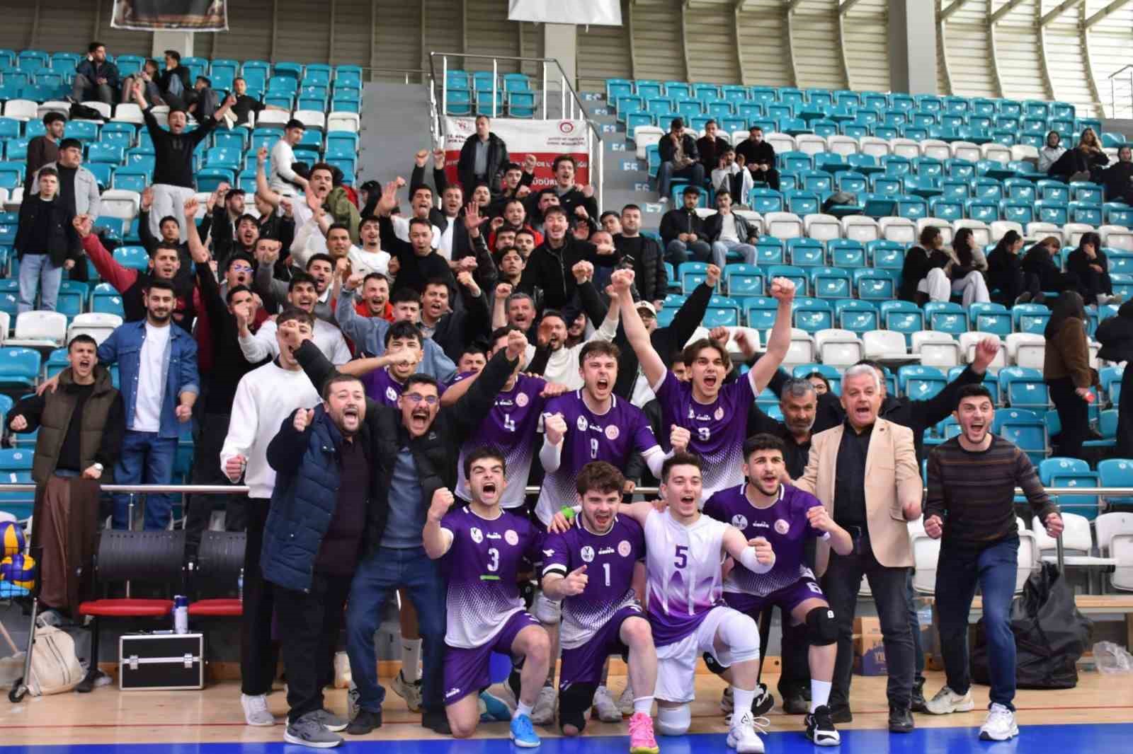 Afyonkarahisar GSB Yurtları YURTLİG Voleybol’da Ege Grup Şampiyonu oldu
