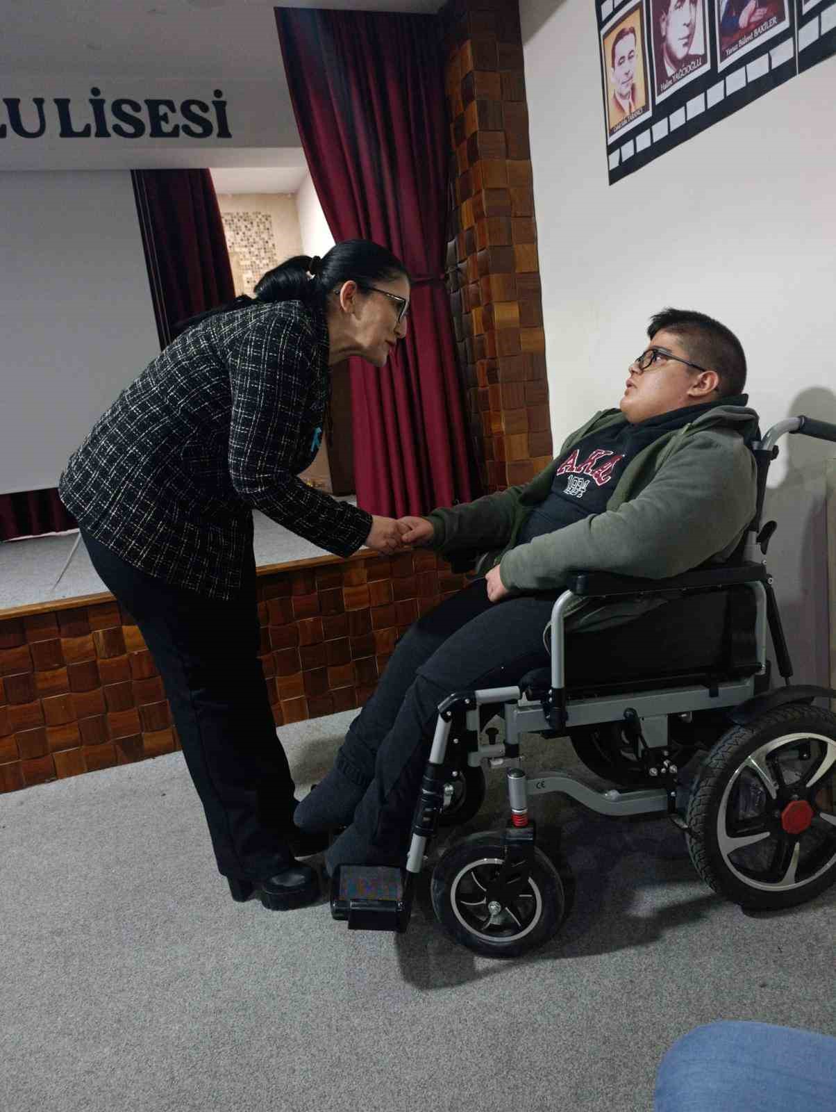 Afyonkarahisar’da ’Otizm ve Okulda Kabul’ semineri
