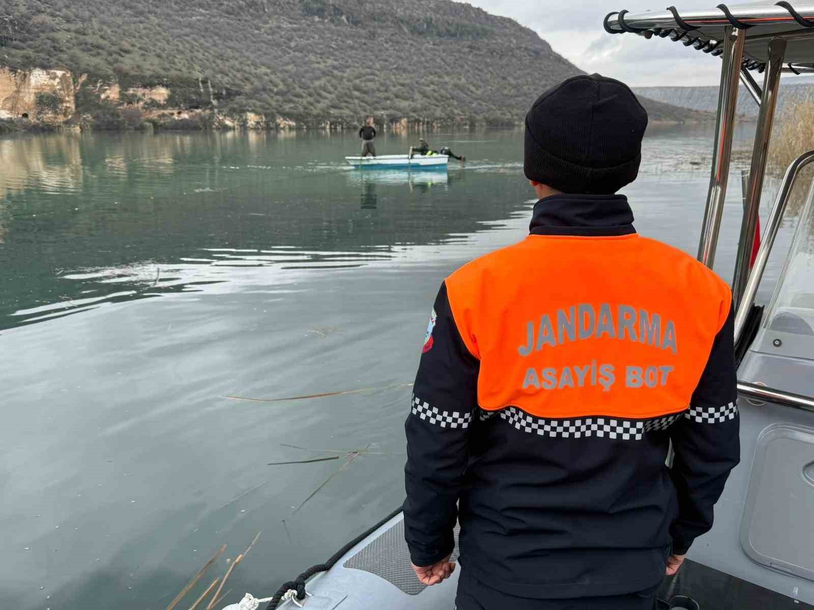 Ağ ile avlanma yasağına uymayan şahıslar jandarmaya yakalandı
