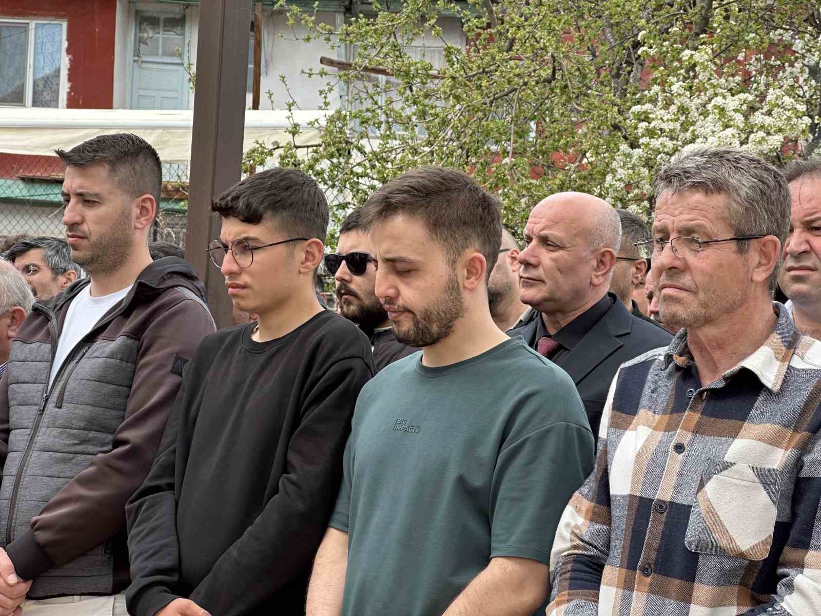 Ağabeyi tarafından öldürülen vatandaş toprağa verildi
