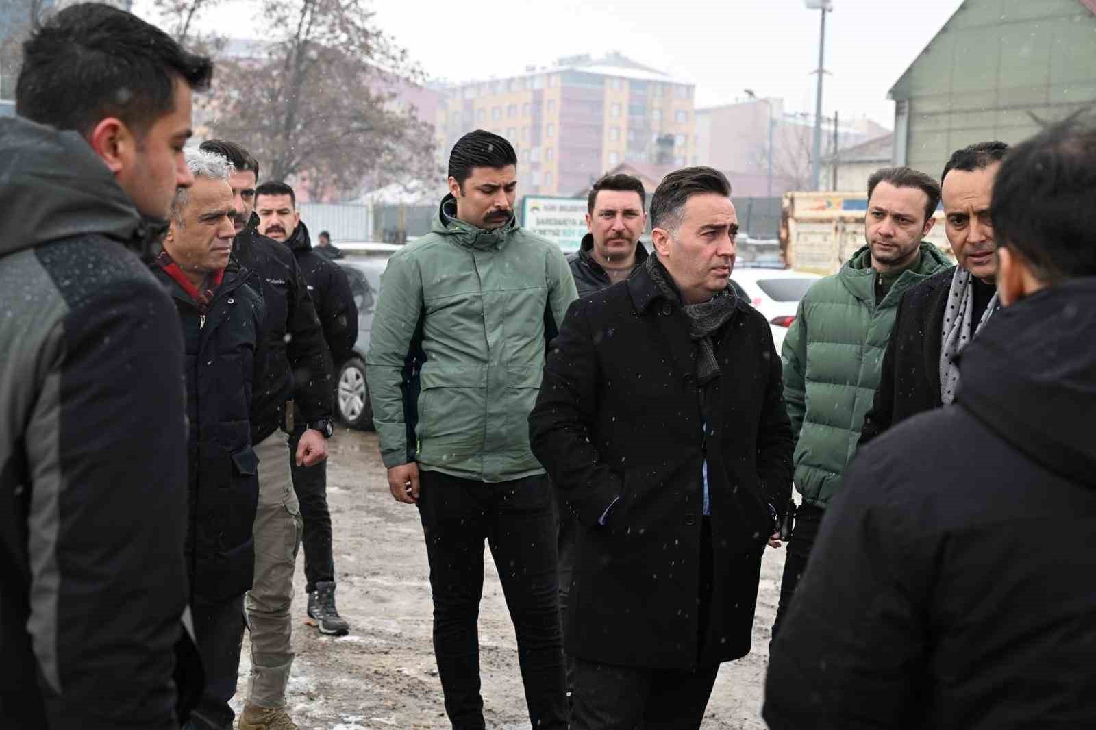 Ağrı Emniyet Müdürü Önder, Nevruz kutlamaları öncesi güvenlik tedbirlerini denetledi
