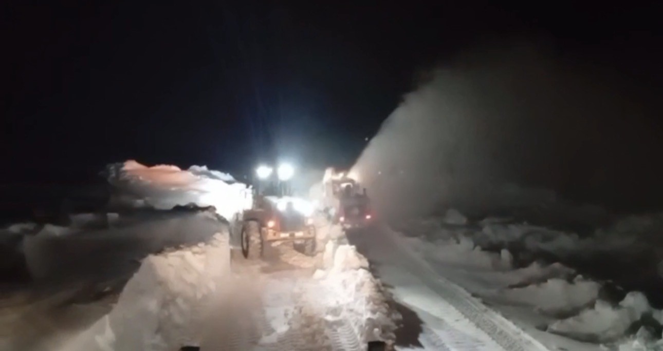 Ağrı-Kağızman kara yolu ulaşıma açıldı
