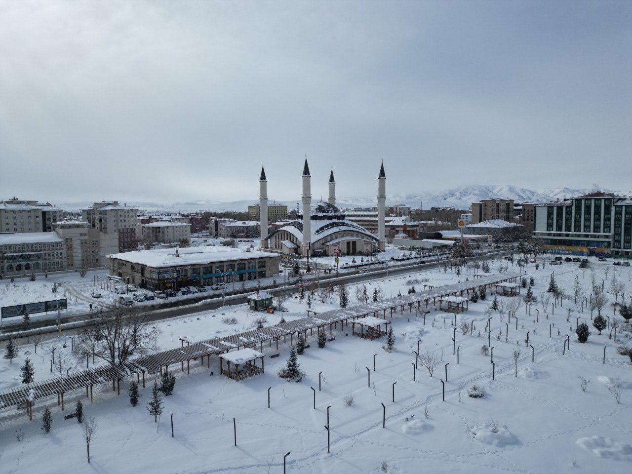 Ağrı kara teslim oldu
