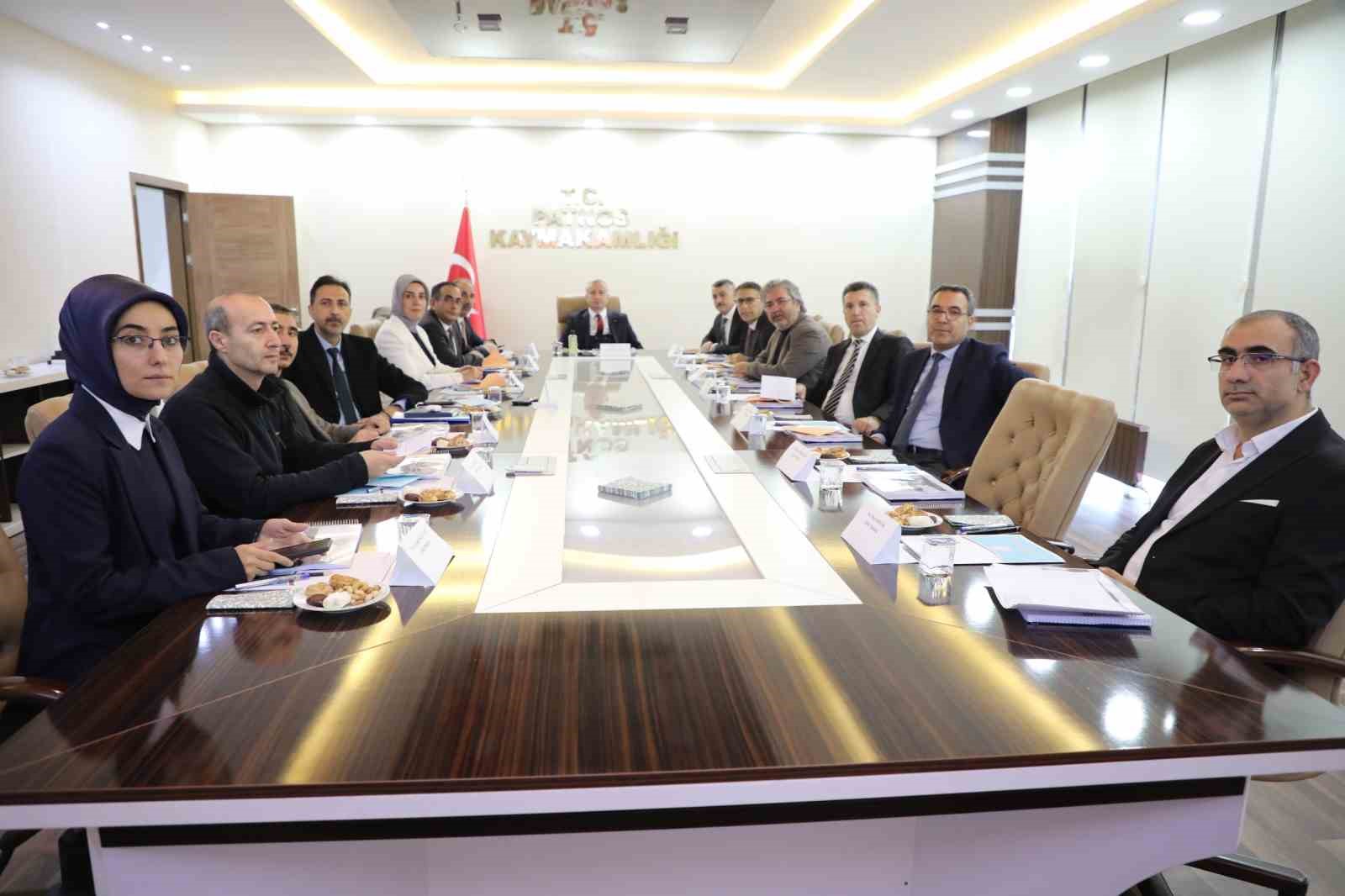 Ağrı Milli Eğitim Müdürü Kökrek, Patnos’ta eğitim çalışmalarını inceledi
