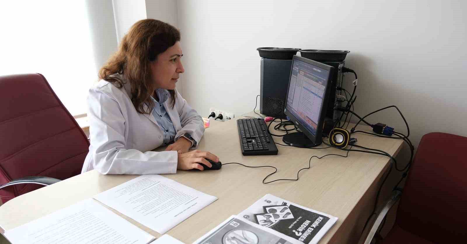 "Ağrı Tedavisinde Bitkisel Yaklaşımlar" kitabı raflarda
