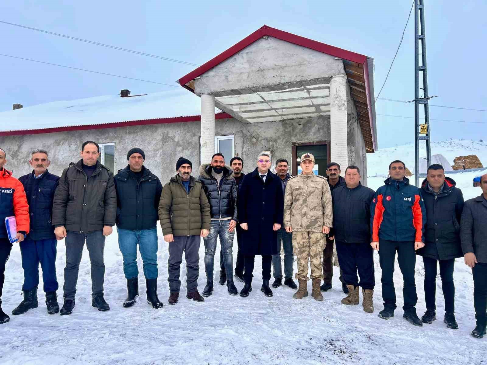 Ağrı Valisi Bozkurt, Eleşkirt’teki çalışmaları yerinde inceledi
