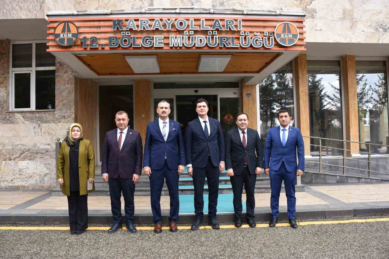 Ağrı Valisi Bozkurt’tan Erzurum’da yoğun temas trafiği
