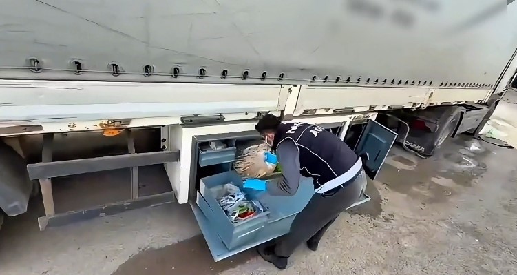 Ağrı’da 8,3 kilo metamfetamin ele geçirildi
