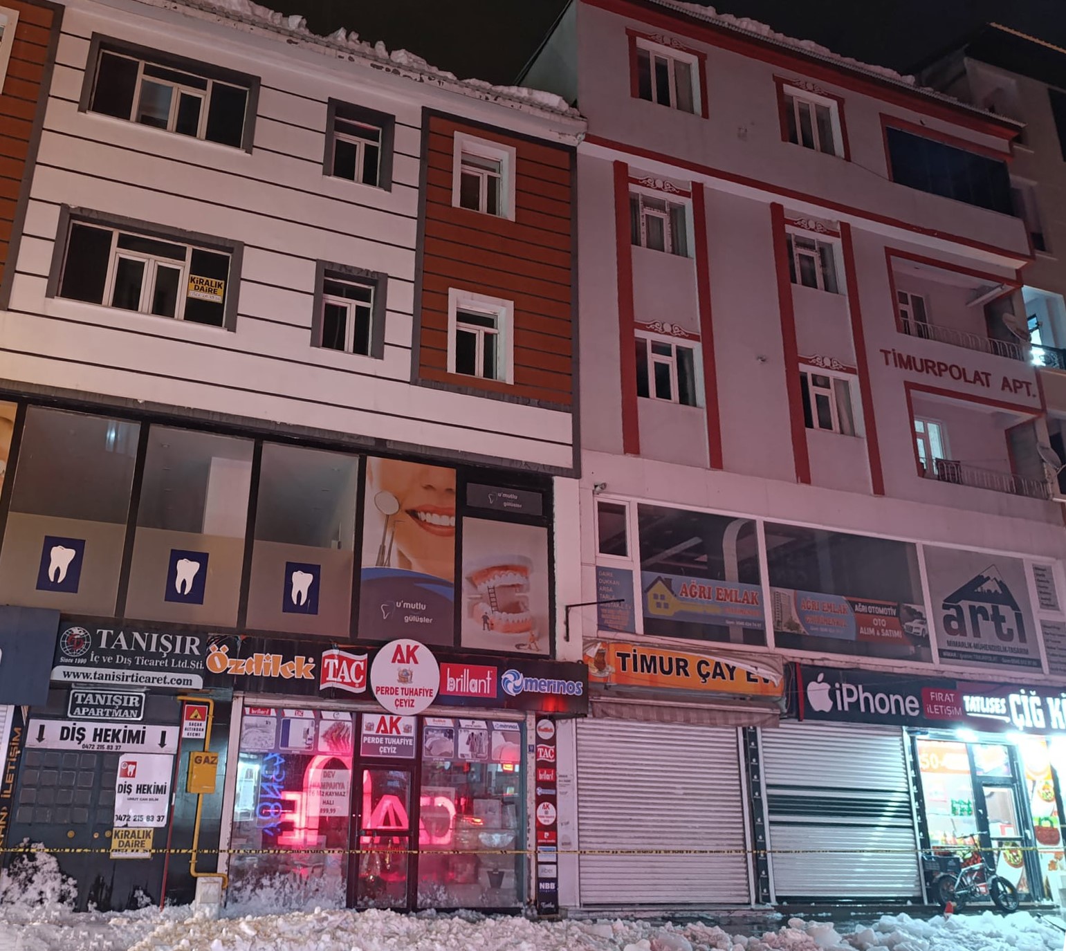 Ağrı’da çatıdan düşen kar ve buz kütlesi 1 kişiyi yaraladı
