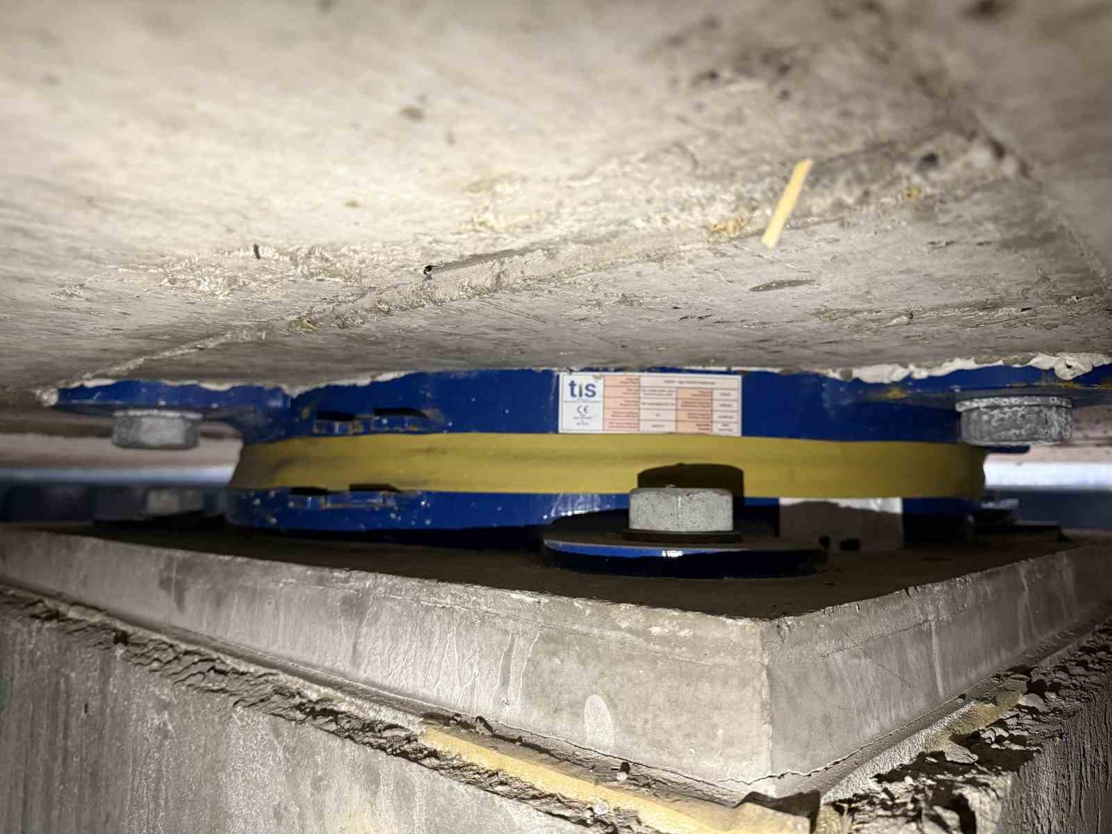 Ağrı’da deprem izolatörü bulunan ilk hastane hizmete hazırlanıyor
Ağrı’da deprem izolatörü bulunan ilk hastane hizmete hazırlanıyor