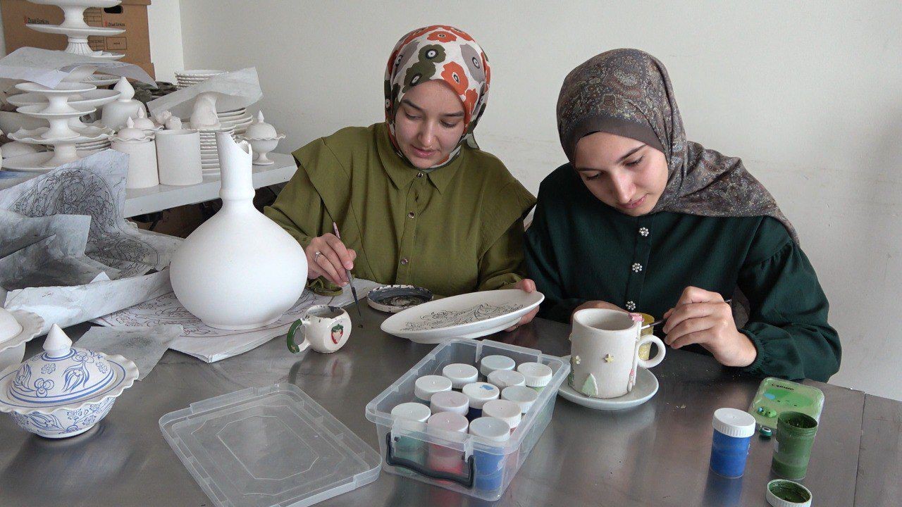 Ağrı’da halk eğitim kurslarında kadınlar sayıca erkekleri geçti
