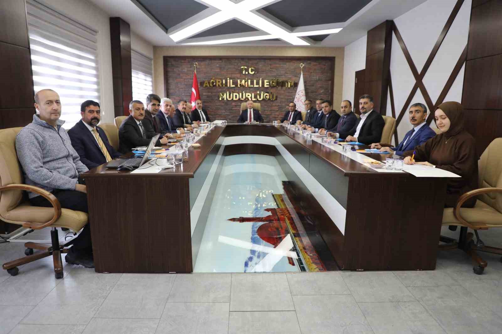 Ağrı’da ikinci dönem hazırlıkları değerlendirildi
