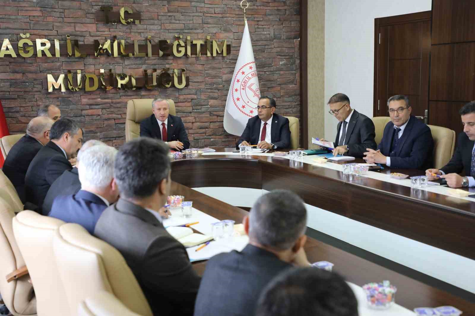 Ağrı’da ikinci dönem hazırlıkları değerlendirildi
