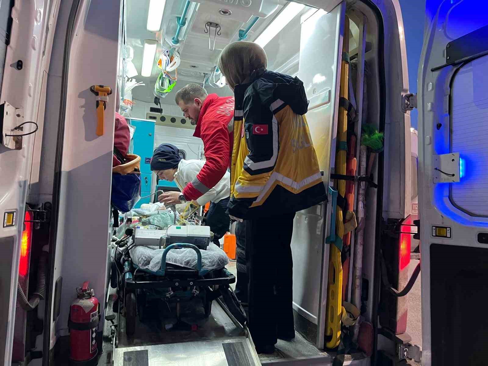 Ağrı’da kalp yetmezliği olan 5 aylık bebek uçak ambulansla Ankara’ya sevk edildi
