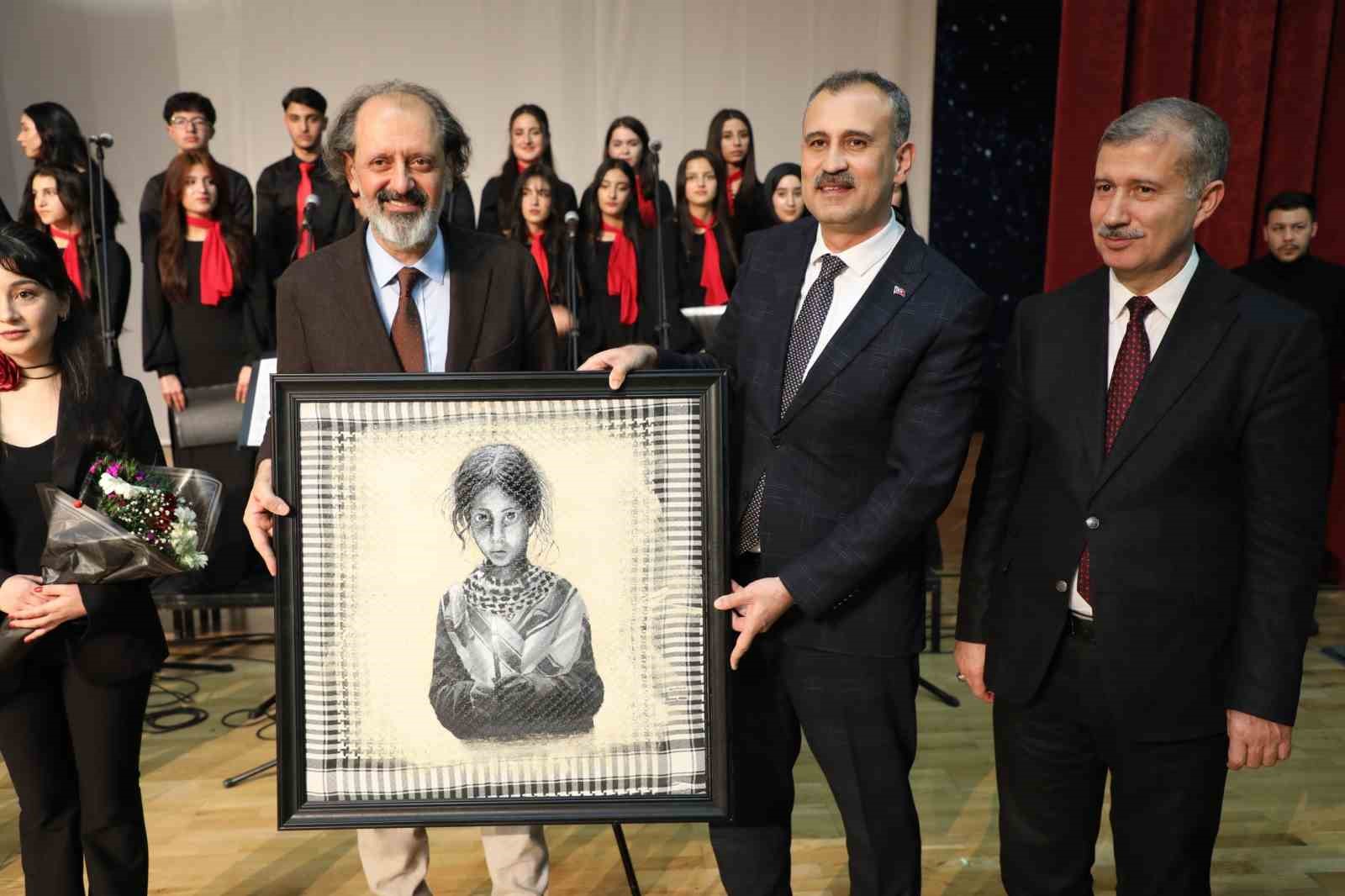 Ağrı’da "Kim Var?" sanat etkinliği
