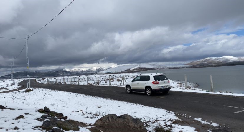 Ağrı’da Nisan ayında kar sürprizi
