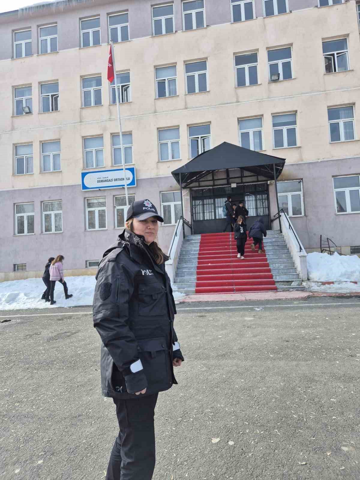 Ağrı’da okul çevrelerinde güvenlik önlemleri artırıldı
