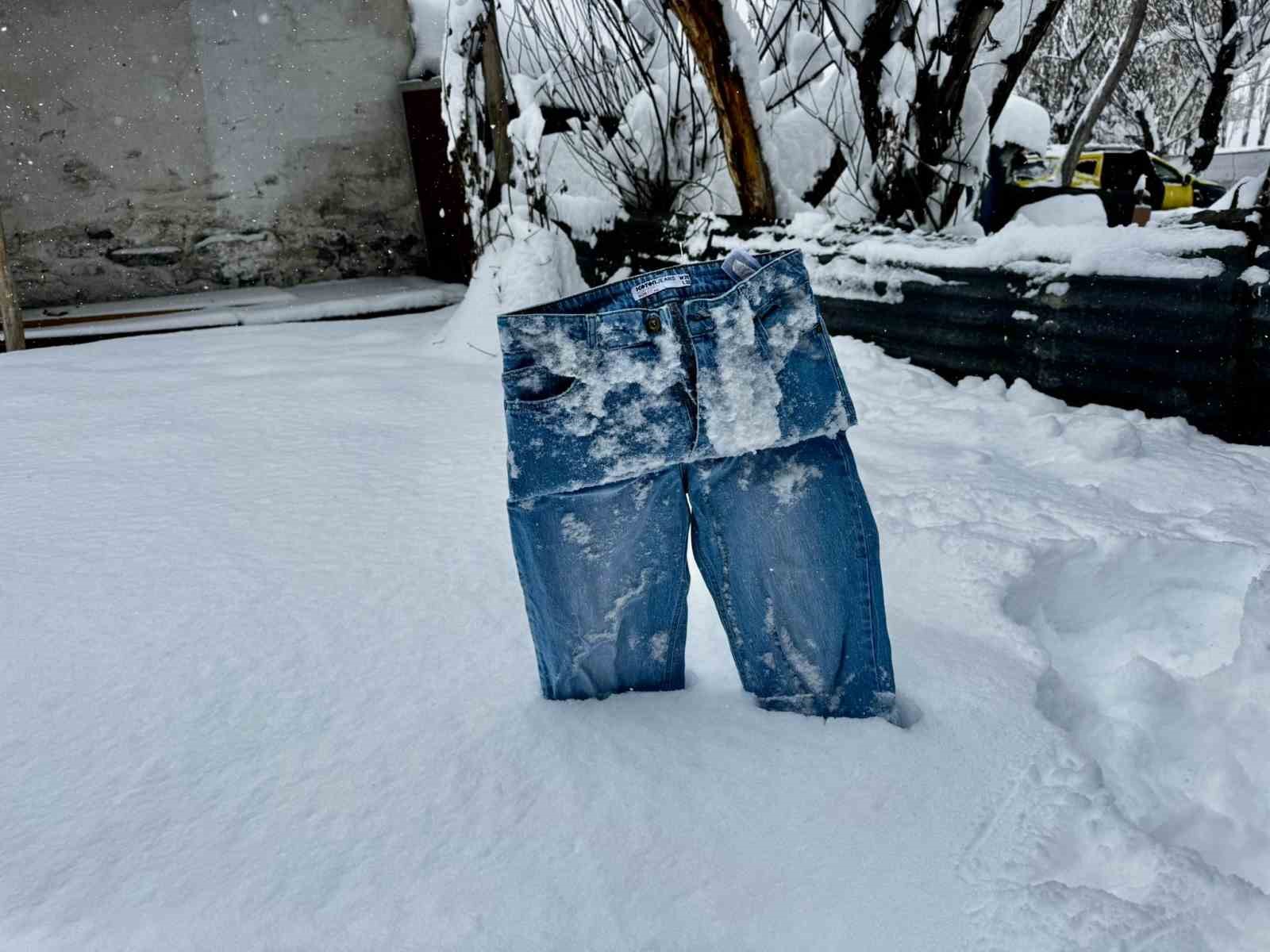 Ağrı’da termometreler eksi 24’ü gösterdi
