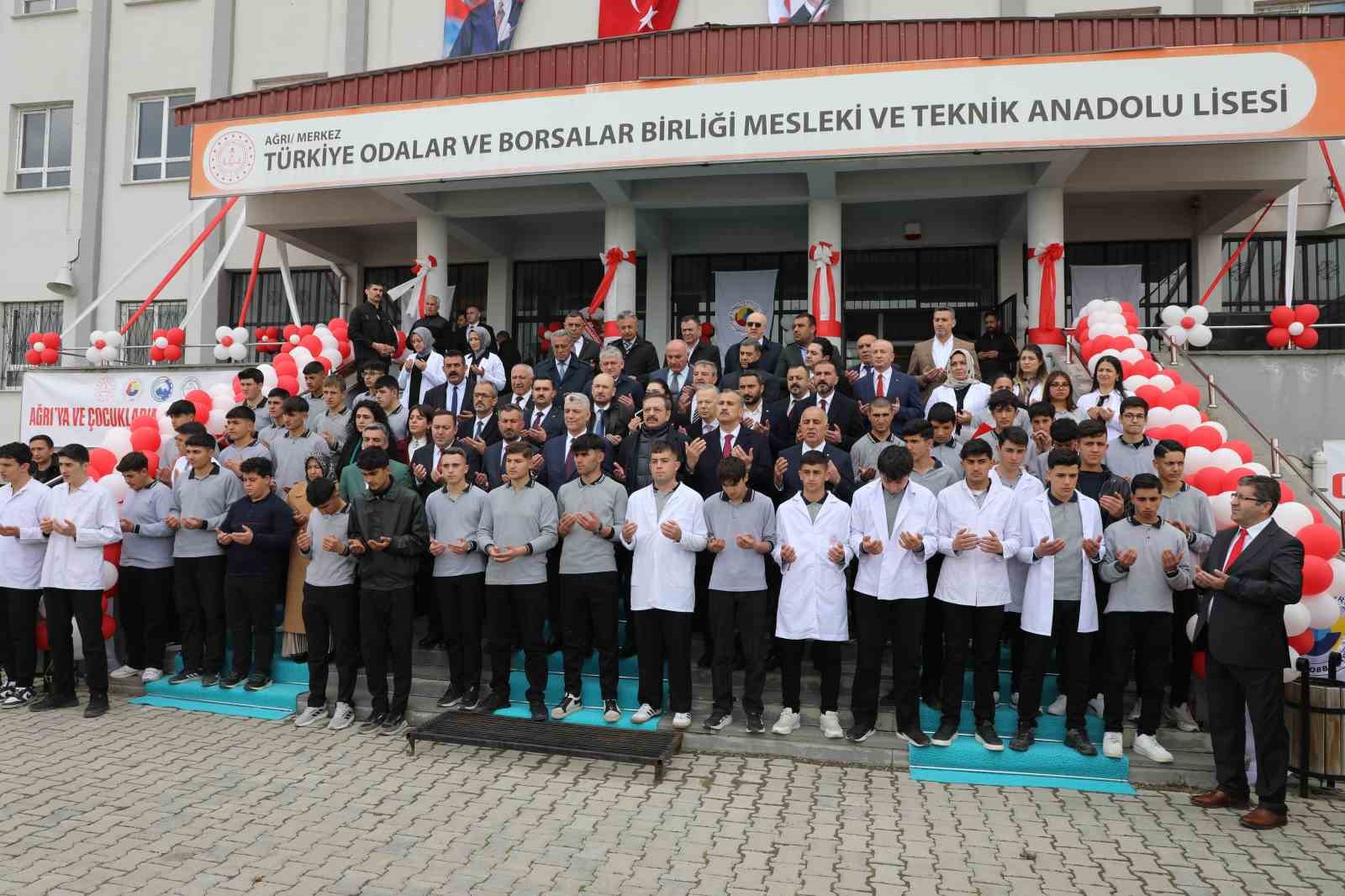 Ağrı’da TOBB Mesleki ve Teknik Anadolu Lisesi açıldı

