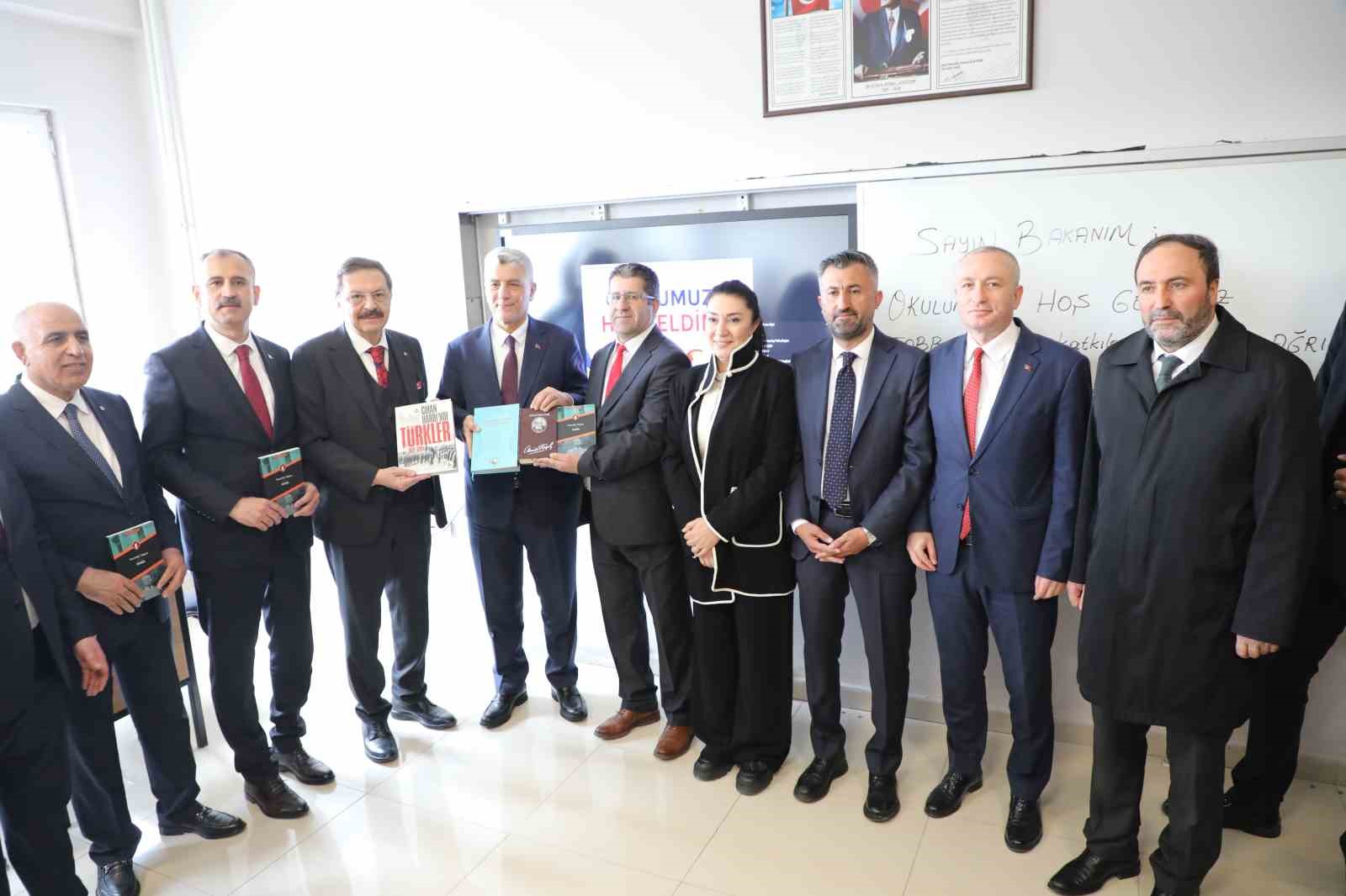 Ağrı’da TOBB Mesleki ve Teknik Anadolu Lisesi açıldı
