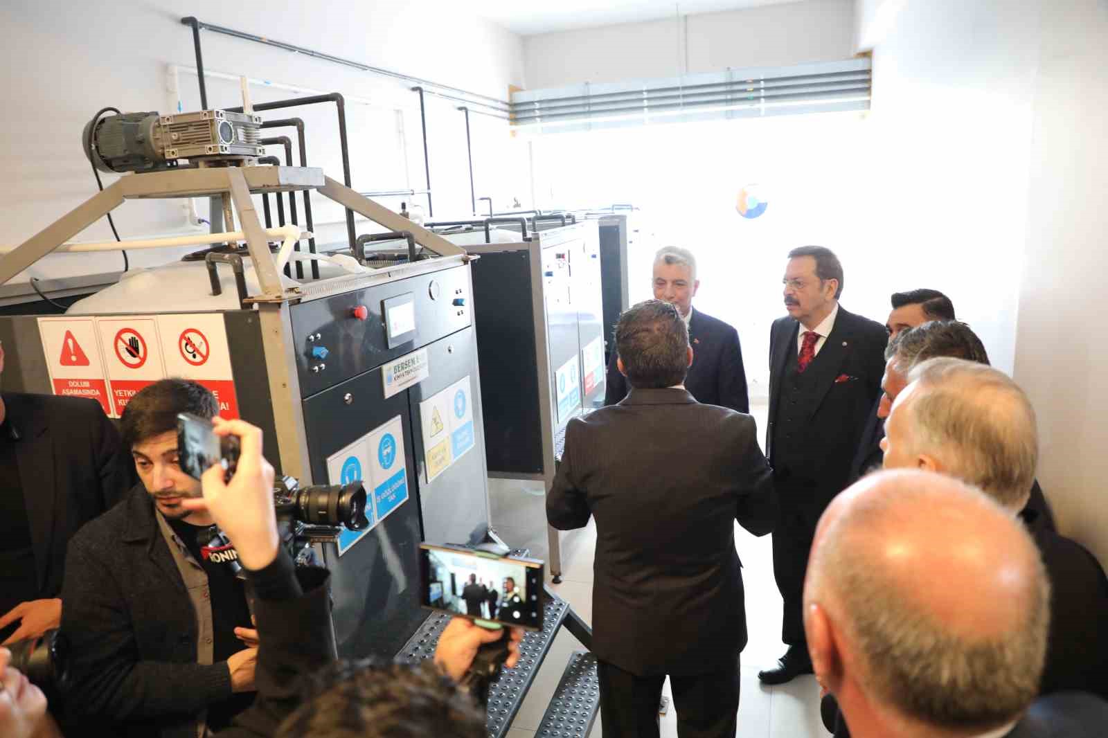 Ağrı’da TOBB Mesleki ve Teknik Anadolu Lisesi açıldı
