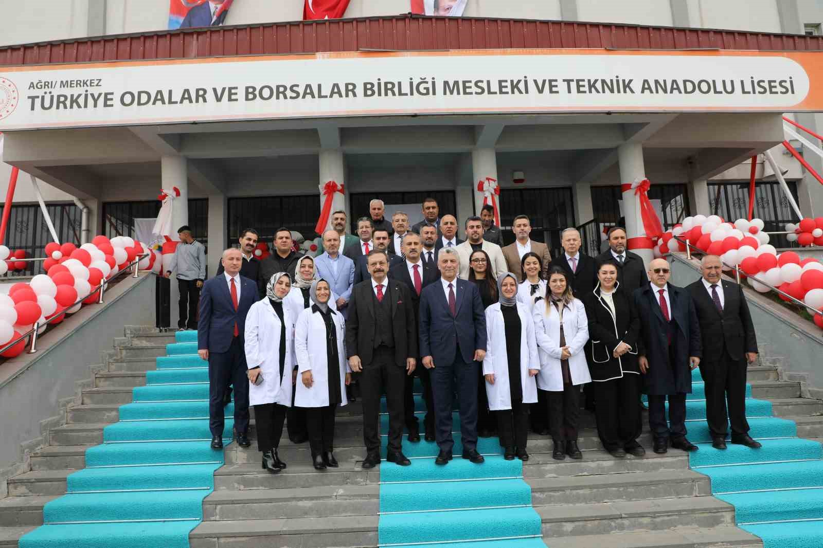 Ağrı’da TOBB Mesleki ve Teknik Anadolu Lisesi açıldı
