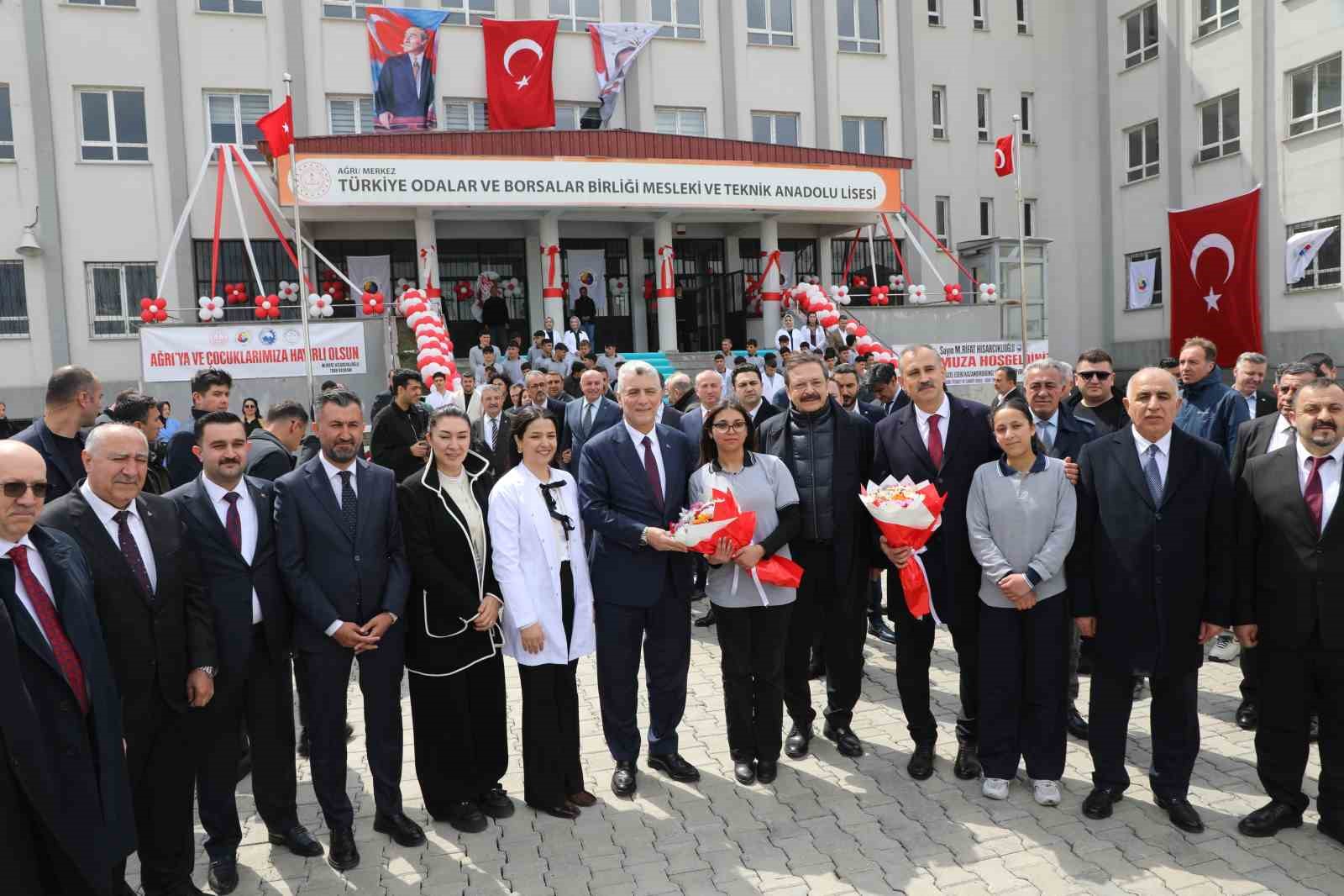 Ağrı’da TOBB Mesleki ve Teknik Anadolu Lisesi açıldı

