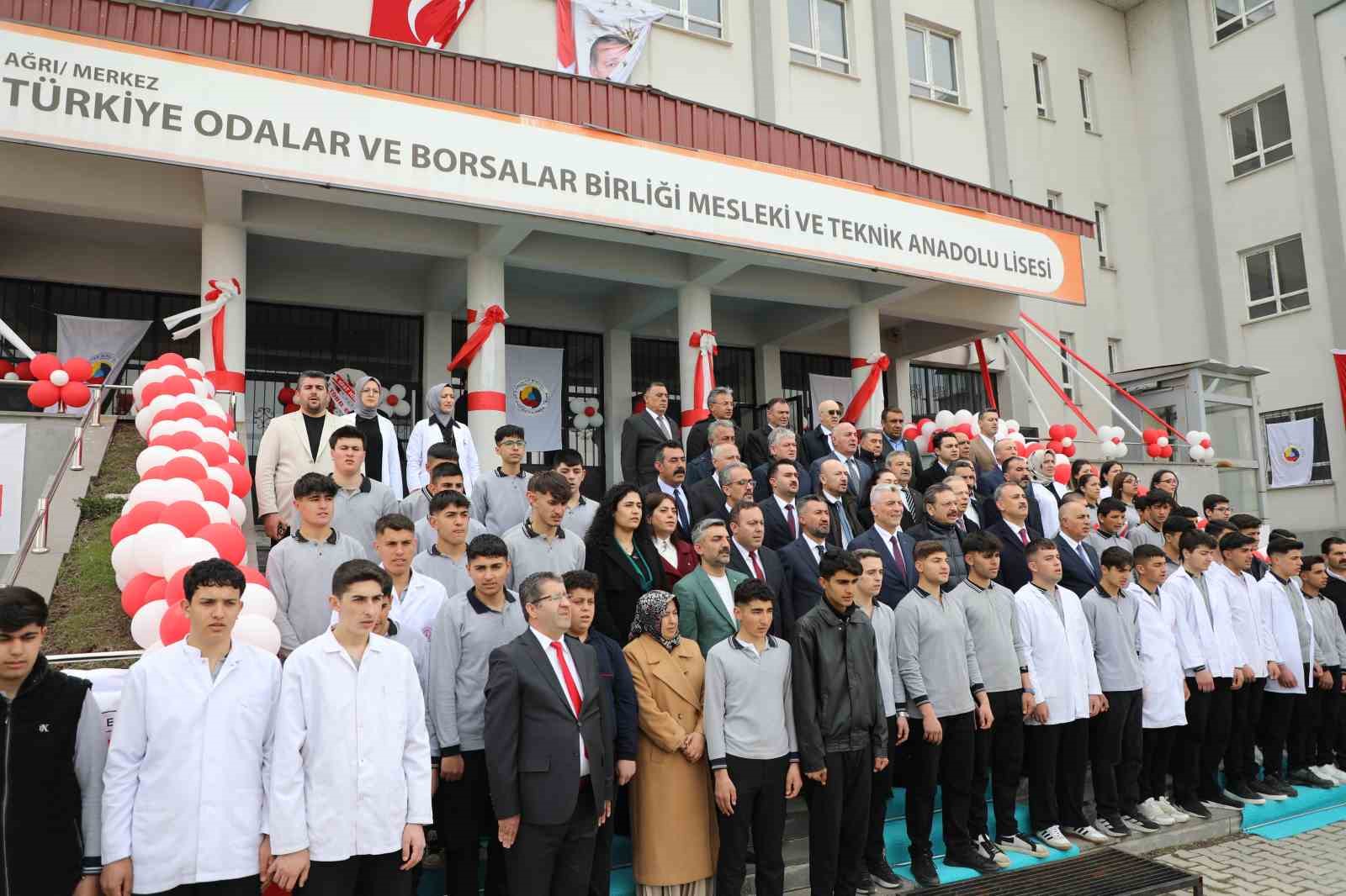Ağrı’da TOBB Mesleki ve Teknik Anadolu Lisesi açıldı
