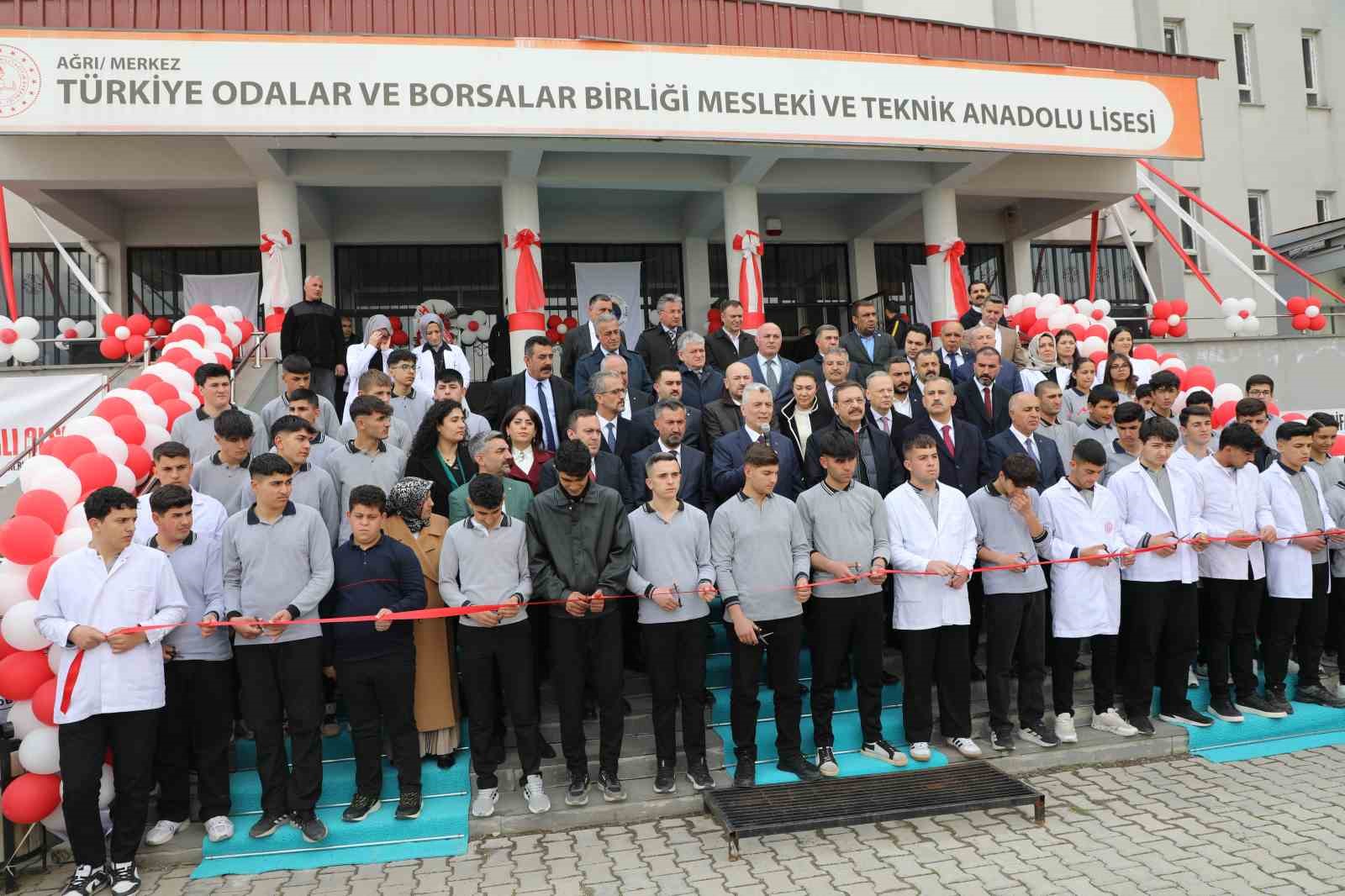 Ağrı’da TOBB Mesleki ve Teknik Anadolu Lisesi açıldı
