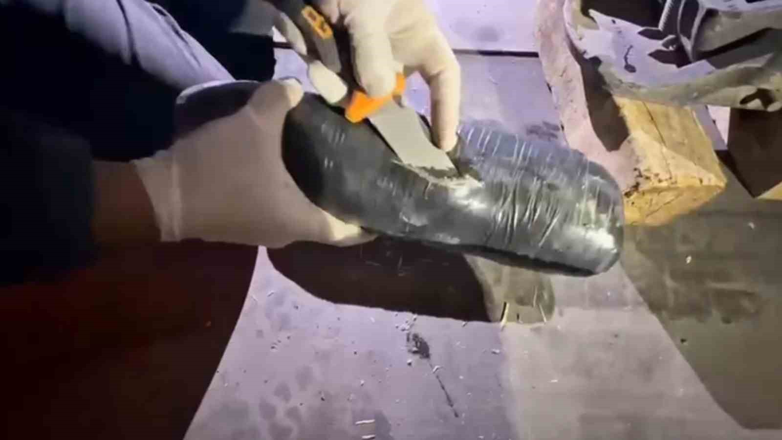 Ağrı’da uyuşturucu operasyonu: 1 kilo 220 gram skunk ele geçirildi
