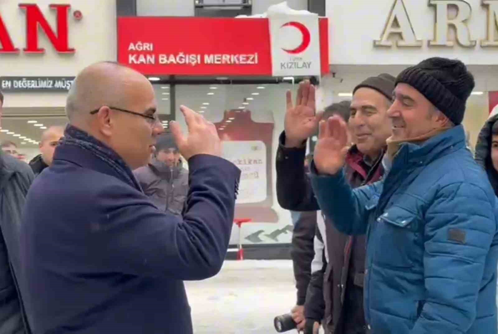 Ağrı’da Vali Koç’un vedasında duygusal anlar
