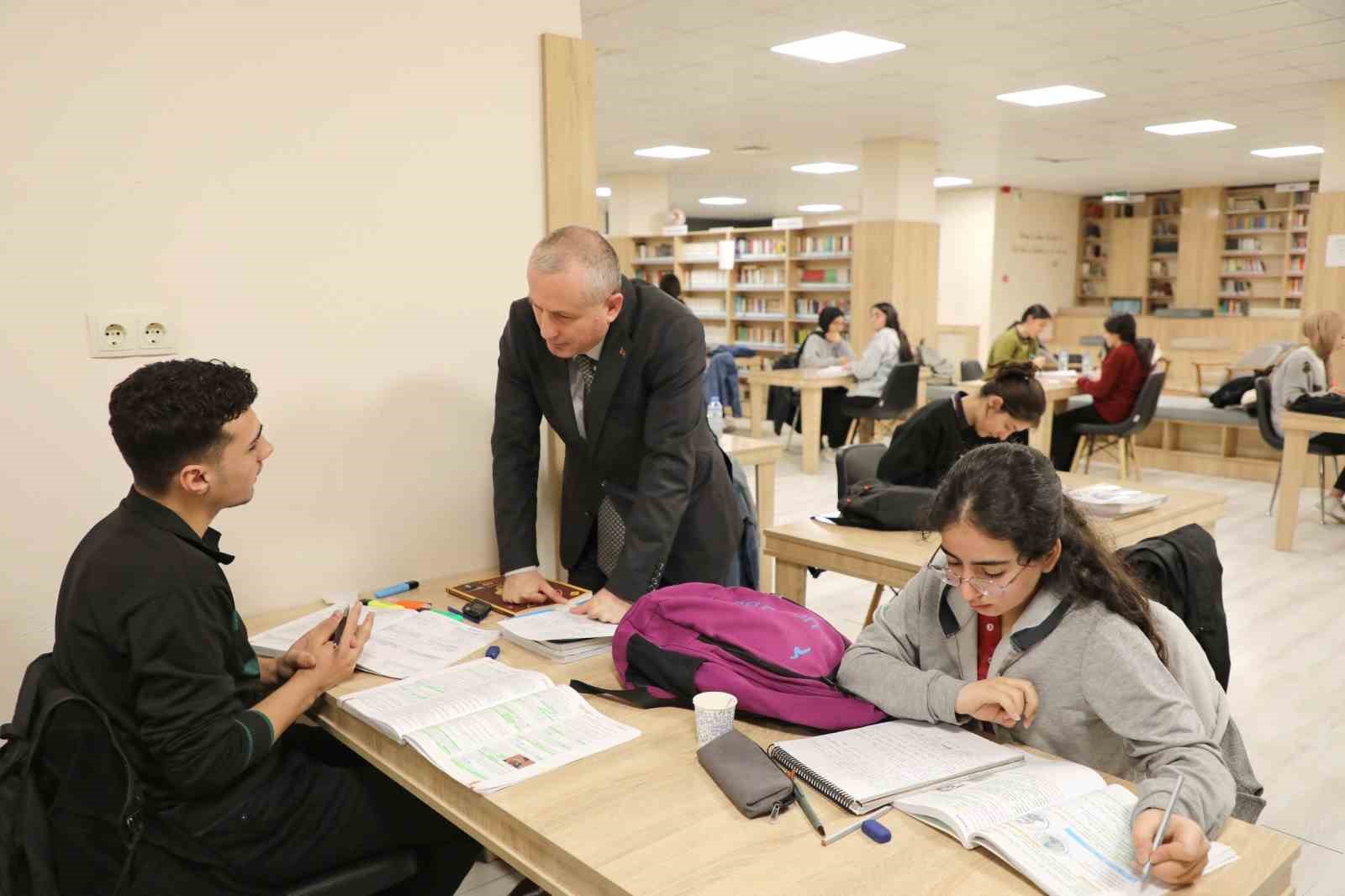 Ağrı’da YKS’ye hazırlık süreci yakından takip ediliyor
