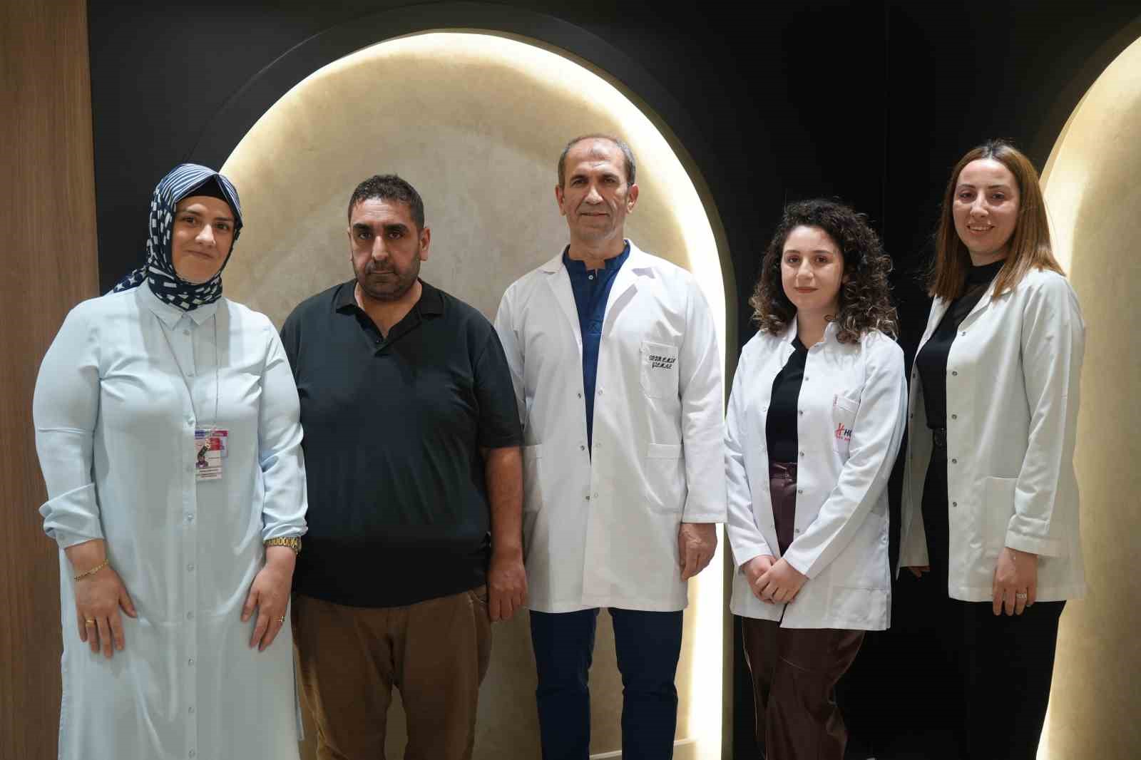 Ağrısız tüp midesi ameliyatıyla 6 ayda 50 kilo verdi
