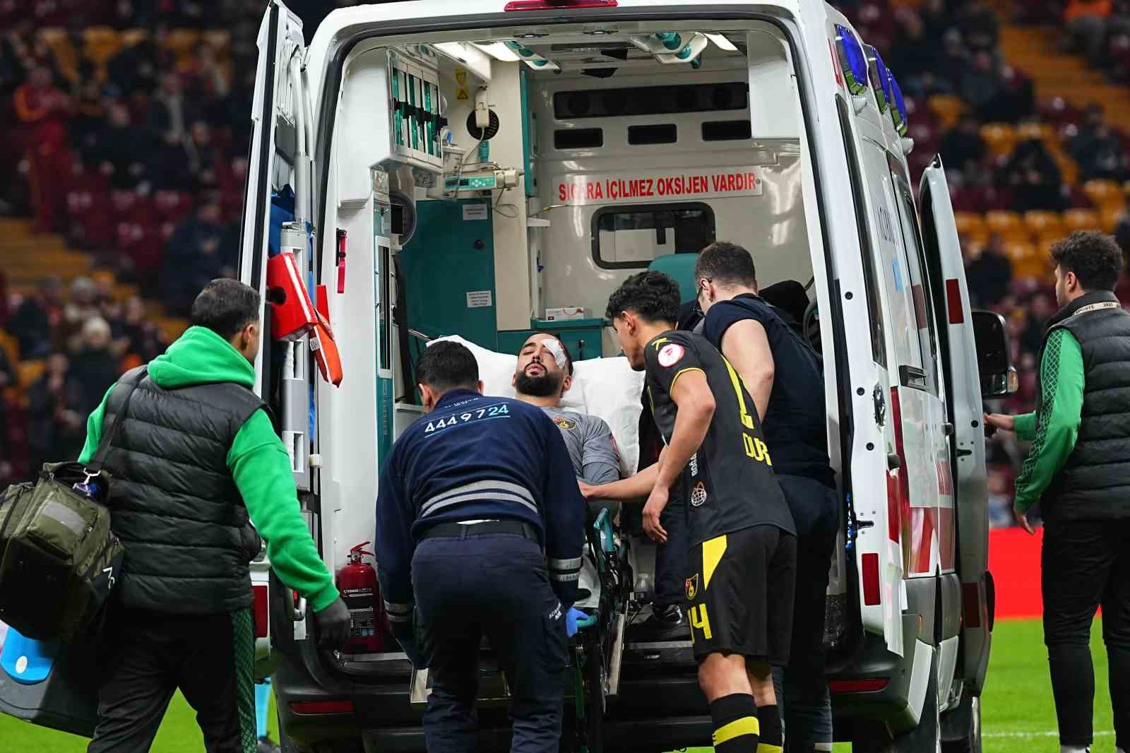 Ahmed Kutucu ile İsa Doğan kafa kafaya çarpıştı
