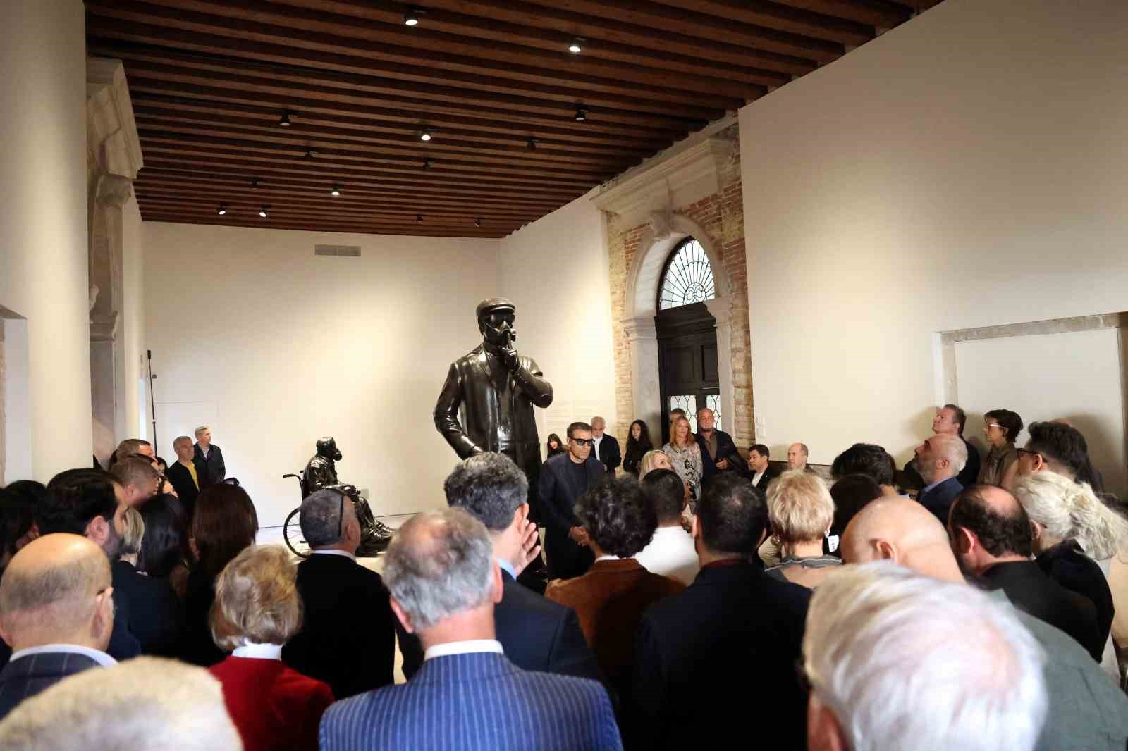 Ahmet Güneştekin’in "Sessizlik" Sergisi
