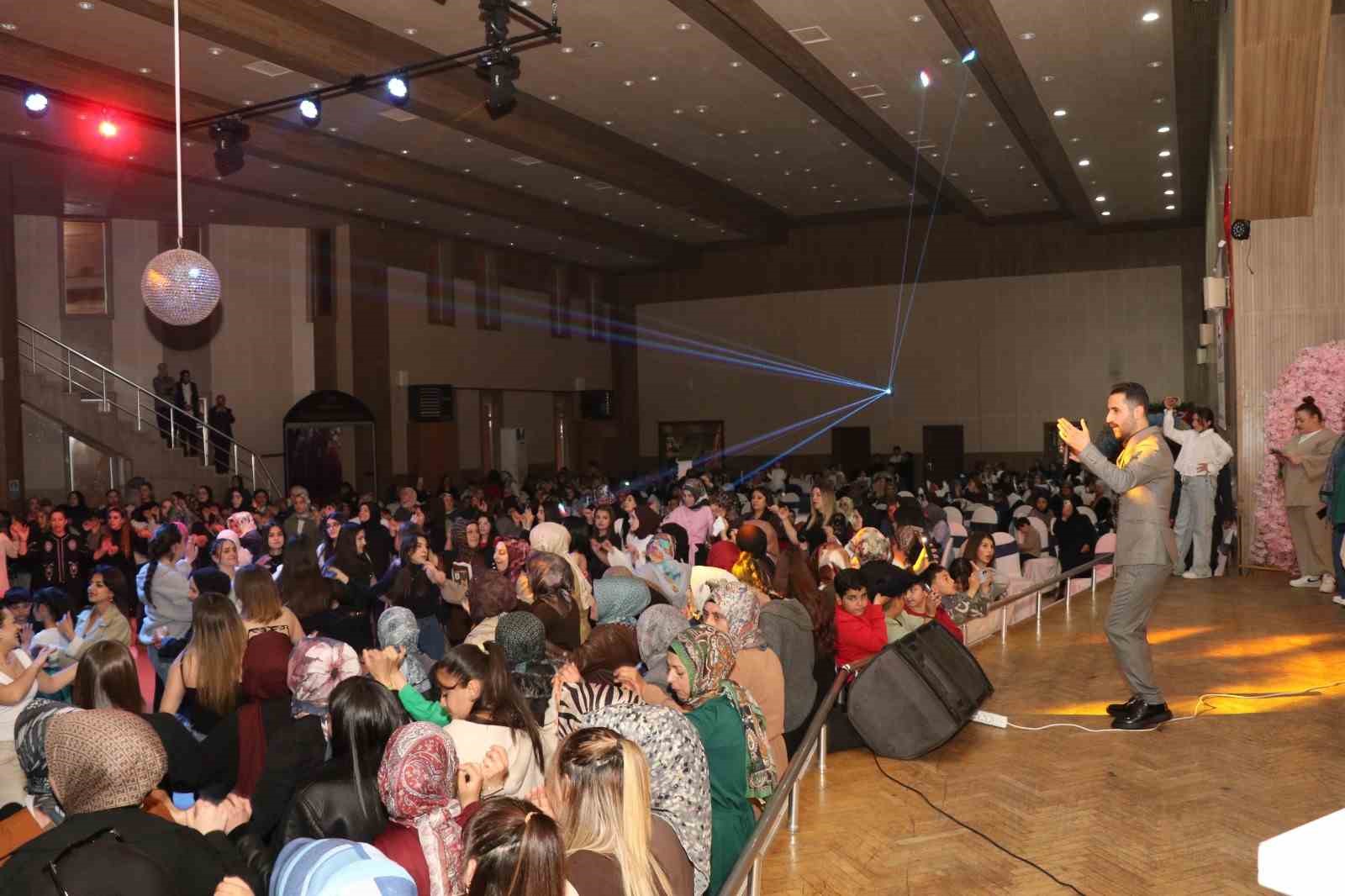 Ahmet Sami için söylediler
