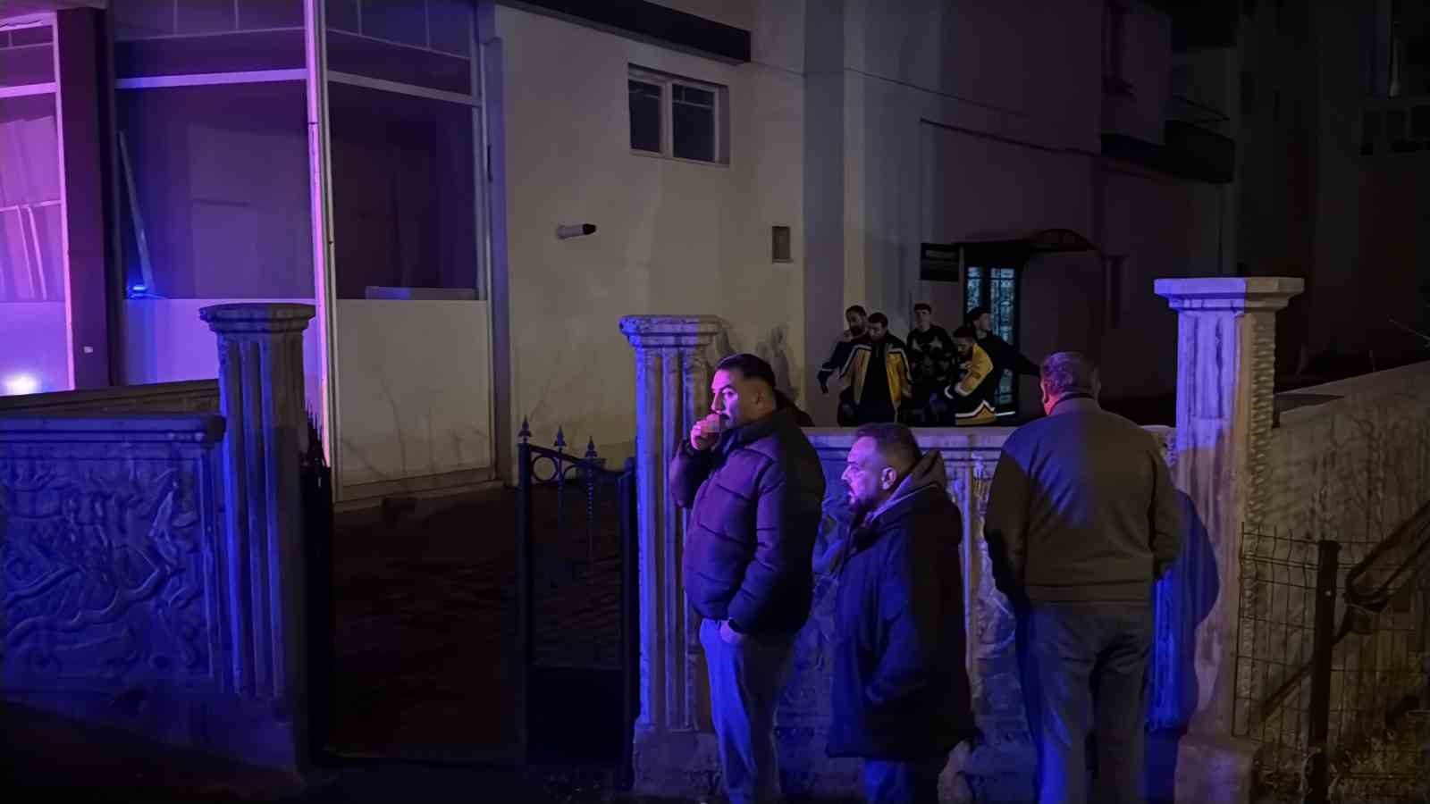 Aile içindeki kavgada baba ve oğlu öldü, babaanne yaralandı
