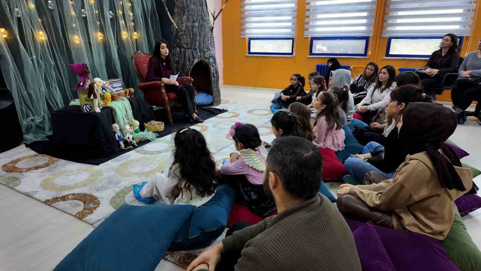 Aileler masal atölyesinde buluştu
Aileler masal atölyesinde buluştu