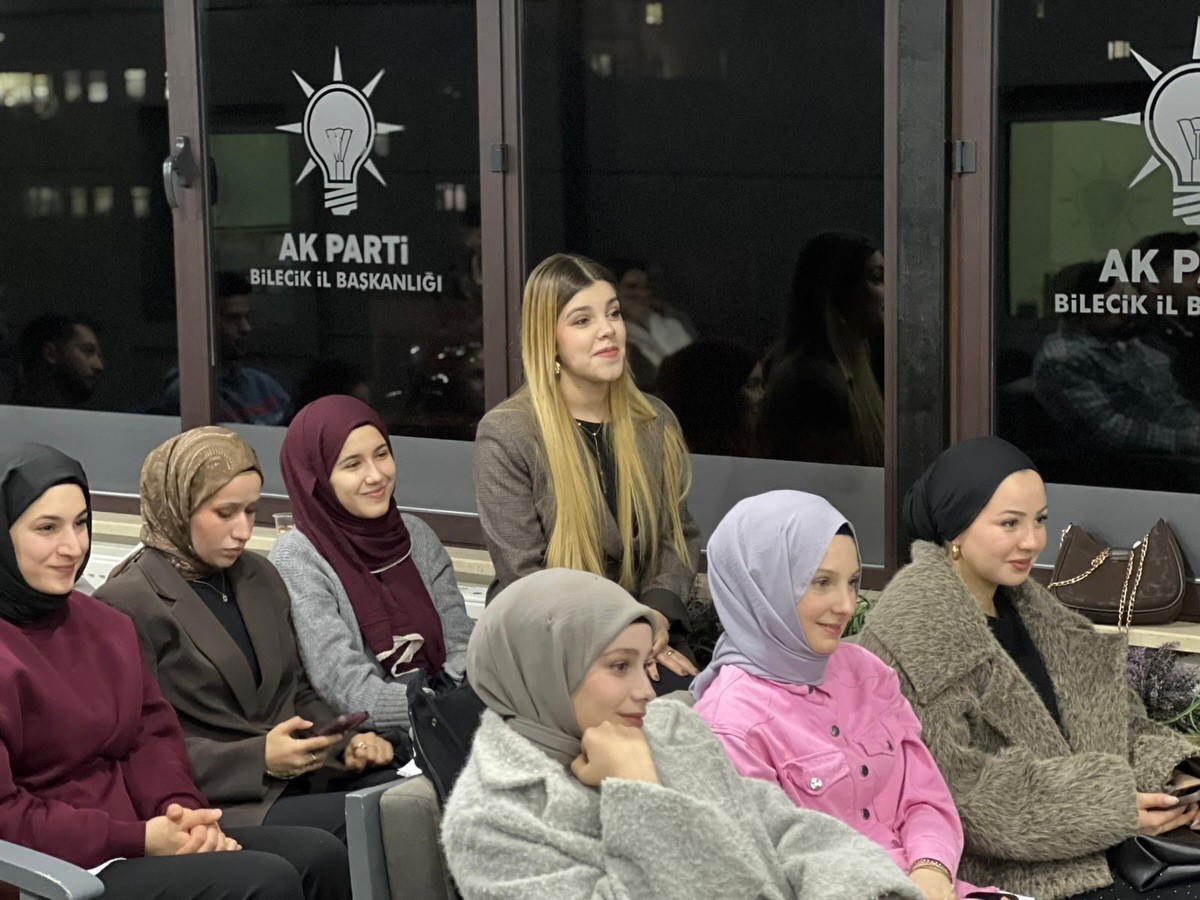 AK Parti Bilecik’te gençlerle buluştu
