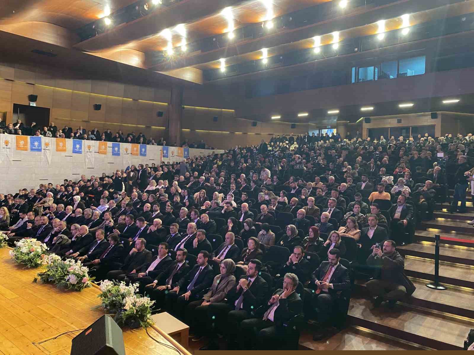 AK Parti Bursa’da bayramlaşma programı: Birlik, hizmet ve teşkilat vurgusu
