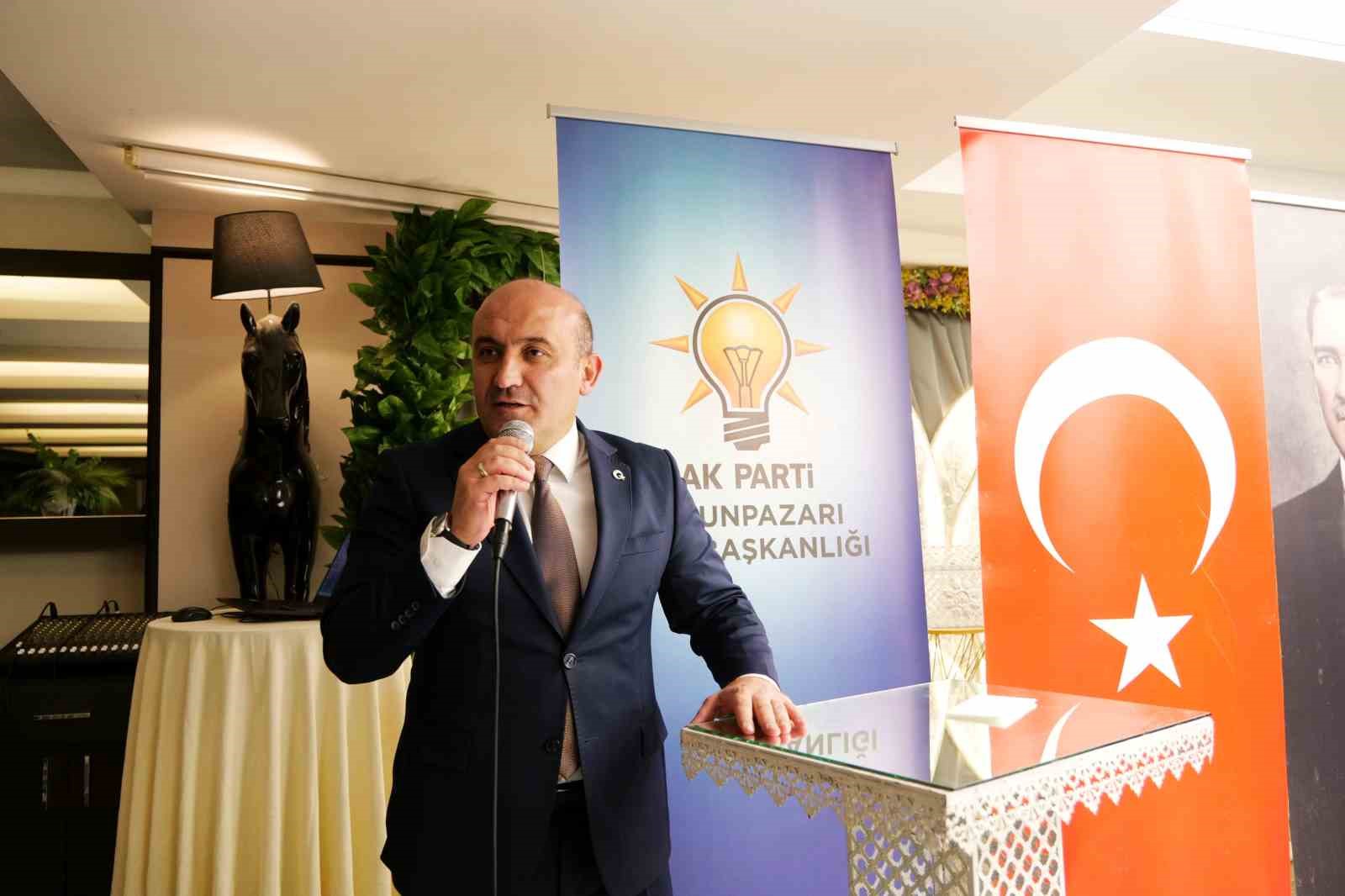 AK Parti Eskişehir Teşkilatı iftarda buluştu
