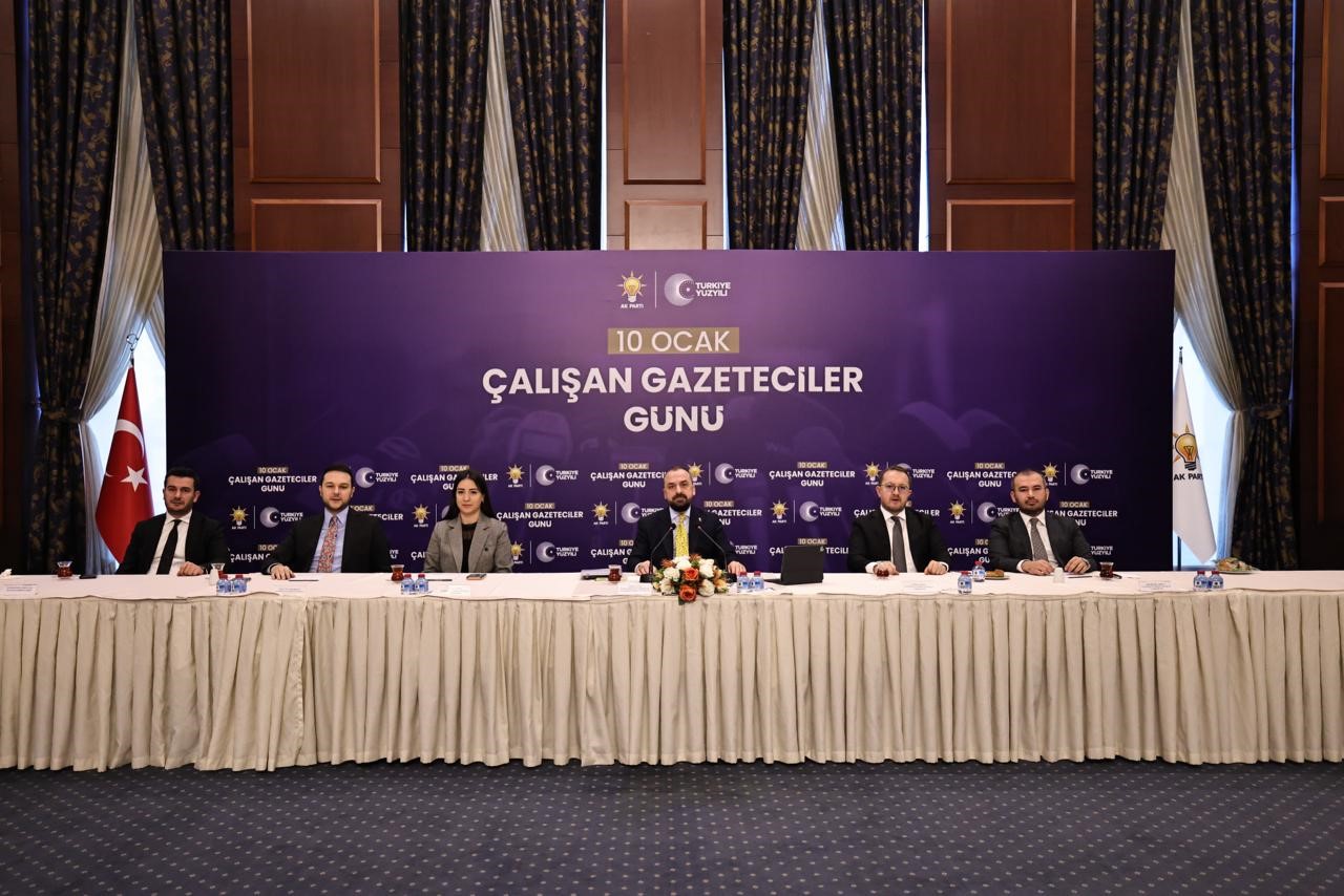 AK Parti Genel Başkan Yardımcısı Acar: "AK Parti olarak her zaman tarafsız bir şekilde gerçeği yansıtan gazeteciliğin yanında yer almayı sürdüreceğiz"
AK Parti Genel Başkan Yardımcısı Acar: "AK Parti olarak her zaman tarafsız bir şekilde gerçeği yansıtan gazeteciliğin yanında yer almayı sürdüreceğiz"