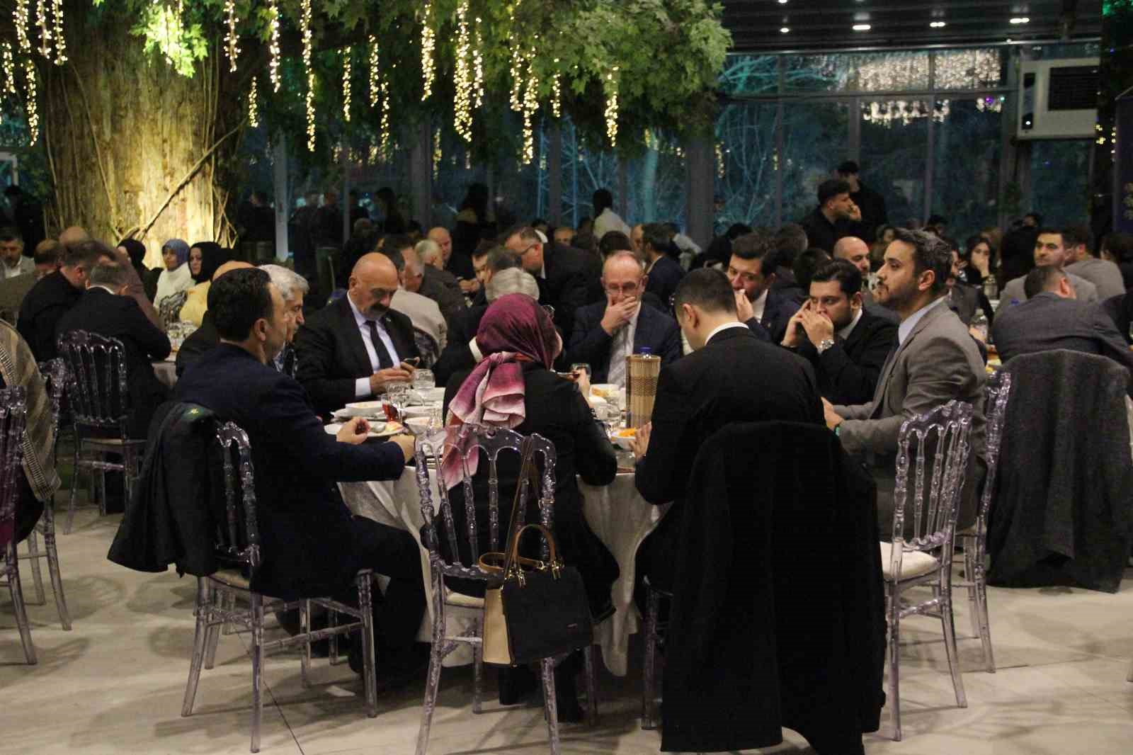 AK Parti Genel Başkan Yardımcısı Büyükgümüş: "Recep Tayyip Erdoğan’ı yeniden Cumhurbaşkanı seçeceğiz"
