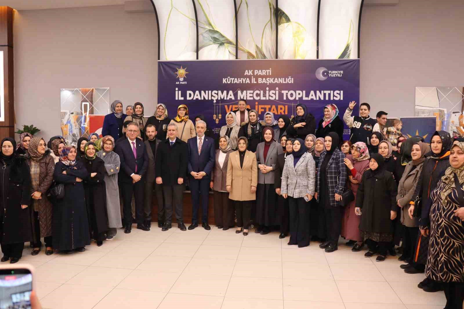 AK Parti Genel Başkan Yardımcısı Hasan Basri Yalçın Kütahya’da teşkilatla buluştu
