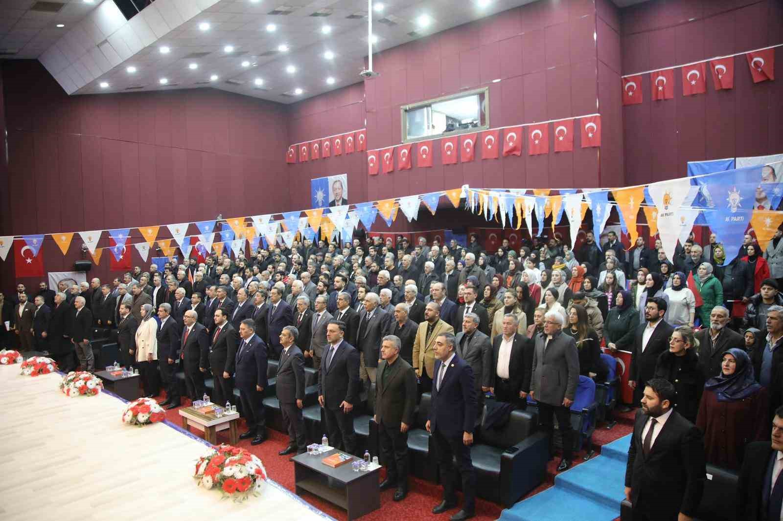 AK Parti Genel Başkan Yardımcısı Öğütken: "Depremin ardından 455 bin konutu 2 buçuk yılda teslim ettik"
