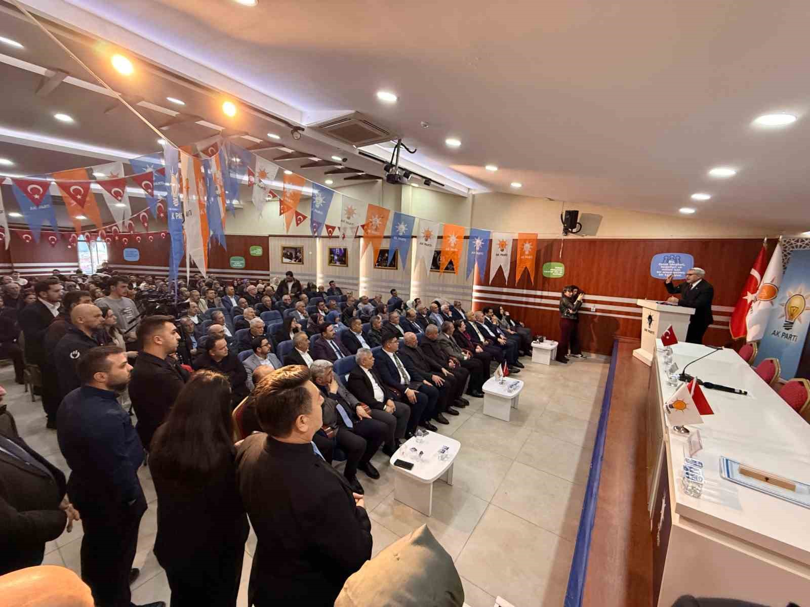 AK Parti Genel Başkan Yardımcısı Yayman: "CHP’ye bir kez daha seslenmek istiyorum; sizin içine girdiğiniz kaosla bizim işimiz yok"
AK Parti Genel Başkan Yardımcısı Yayman: "CHP’ye bir kez daha seslenmek istiyorum; sizin içine girdiğiniz kaosla bizim işimiz yok"