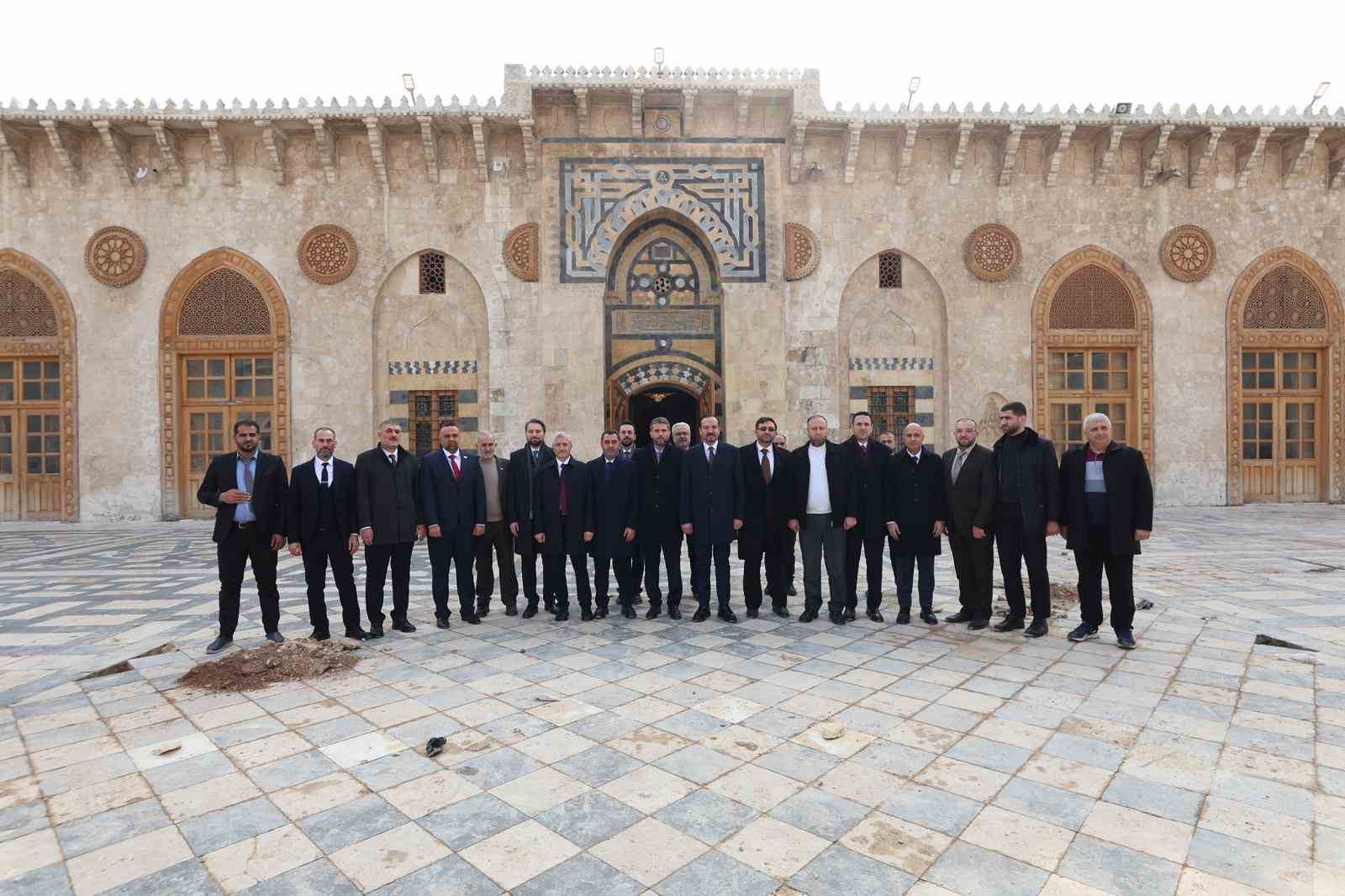 AK Parti Genel Başkan Yardımcısı Zorlu’dan Halep Valiliğine ziyaret
AK Parti Genel Başkan Yardımcısı Zorlu’dan Halep Valiliğine ziyaret